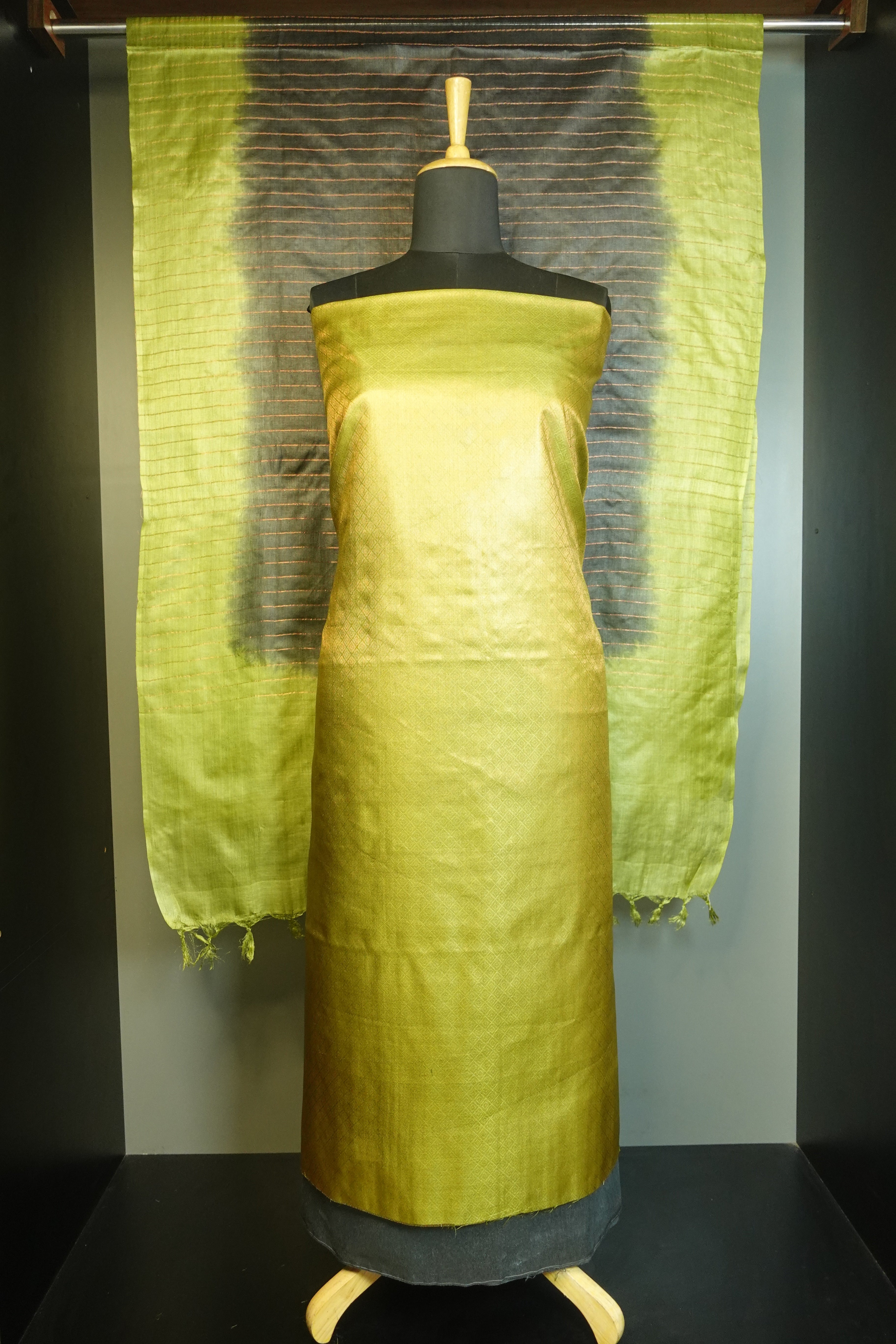 Zari Weaved Tussar Salwar Set | PD864