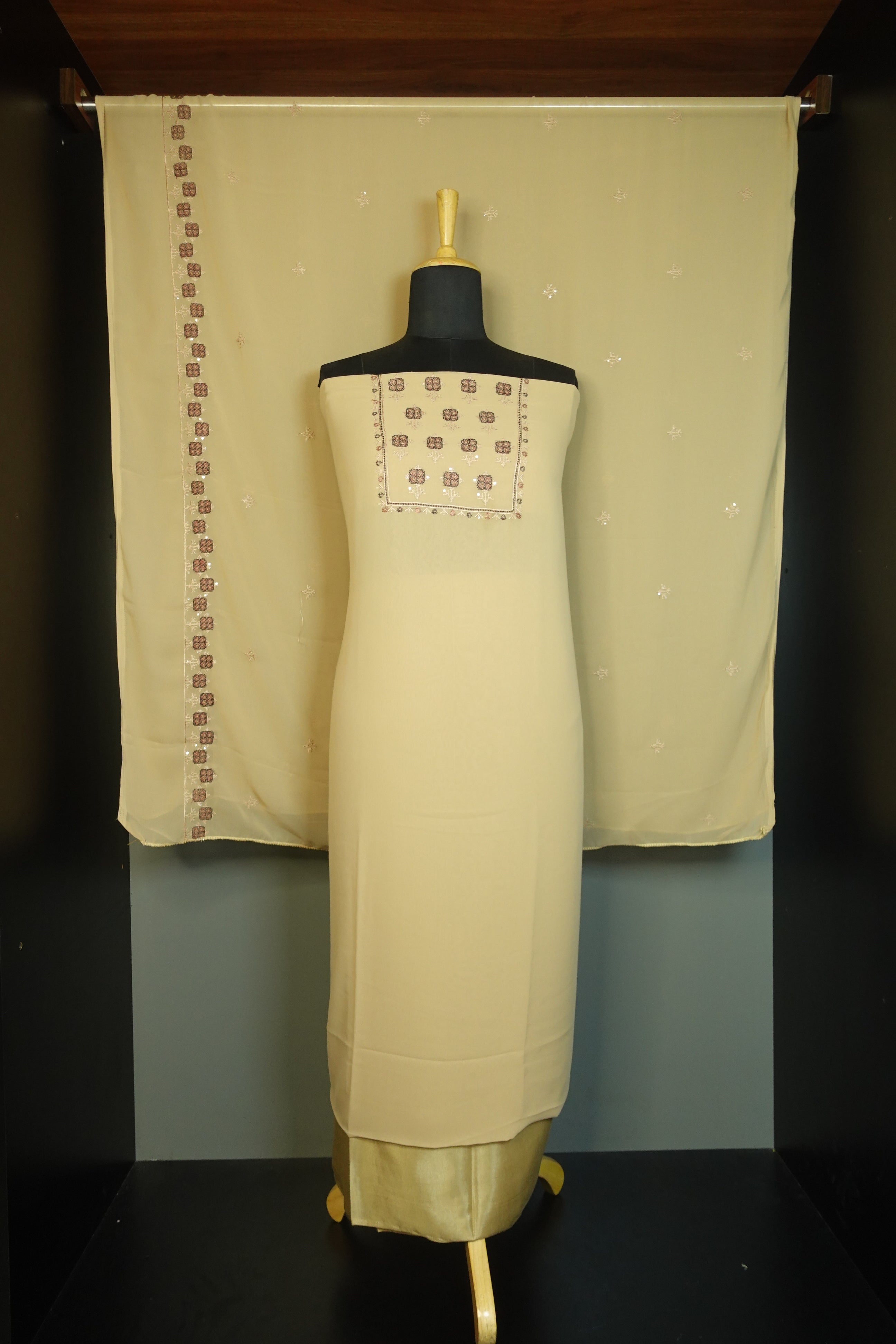 Machine Embroidery Yoke Design Georgette Salwar Set | YH156