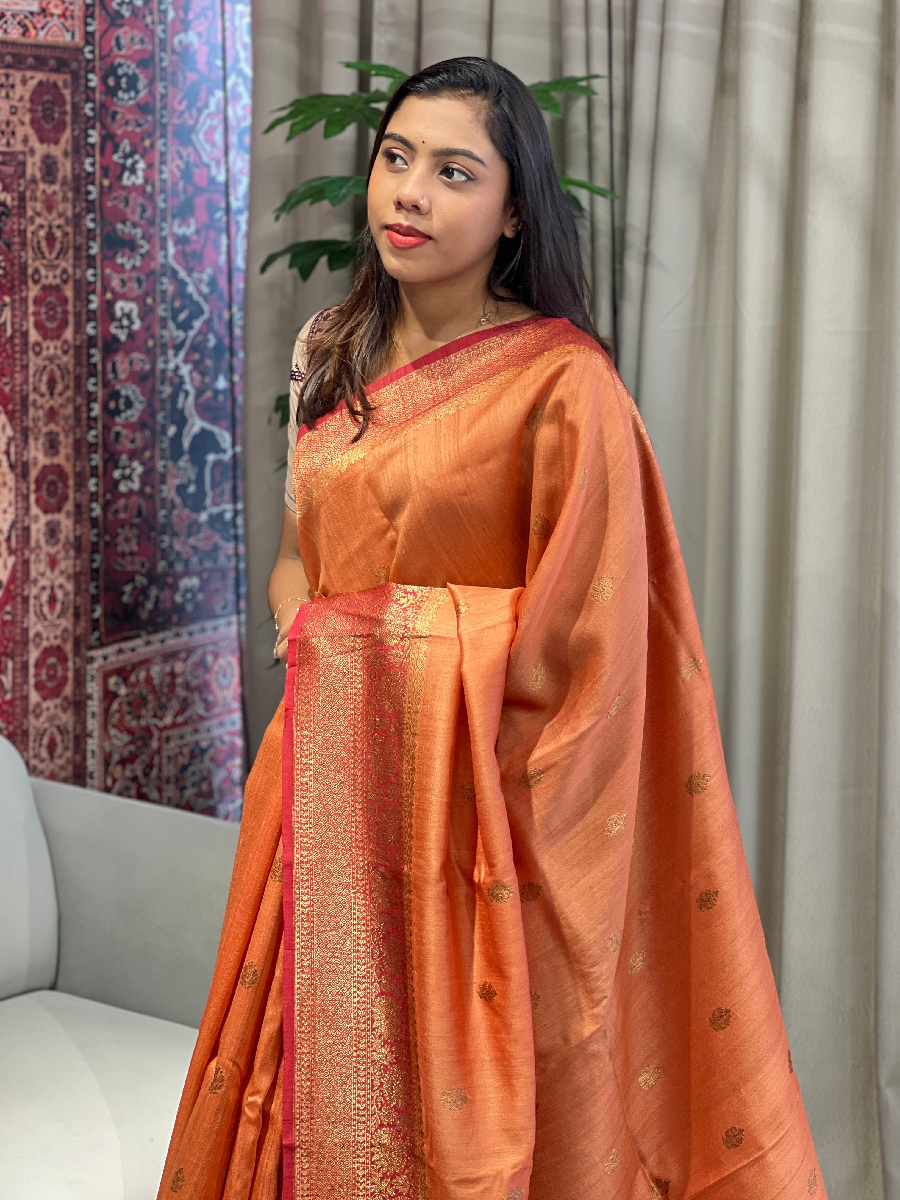 Golden Zari Butta Tussar Banarasi Saree | YNG733