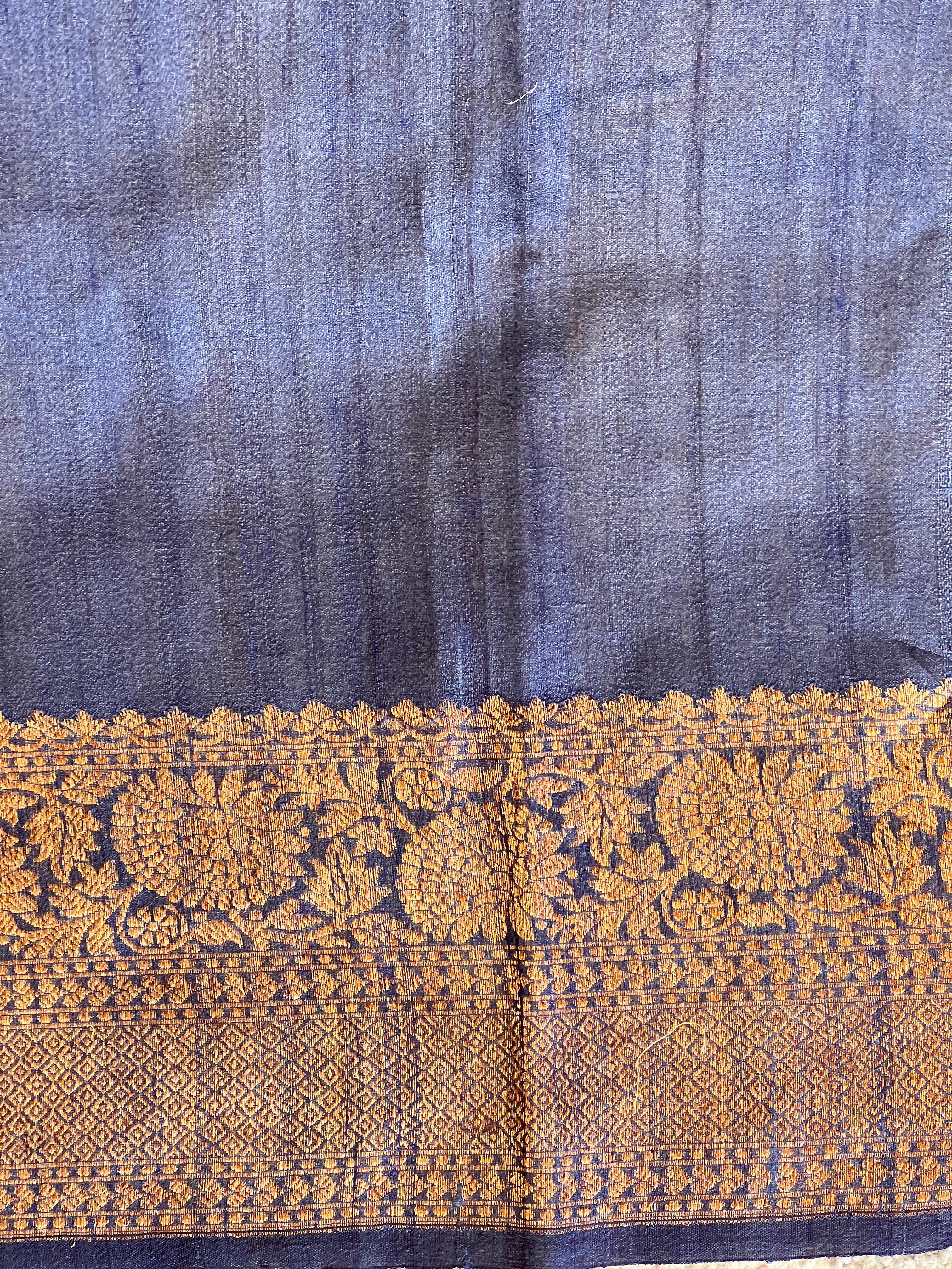 Golden Zari Butta Tussar Banarasi Saree | YNG732