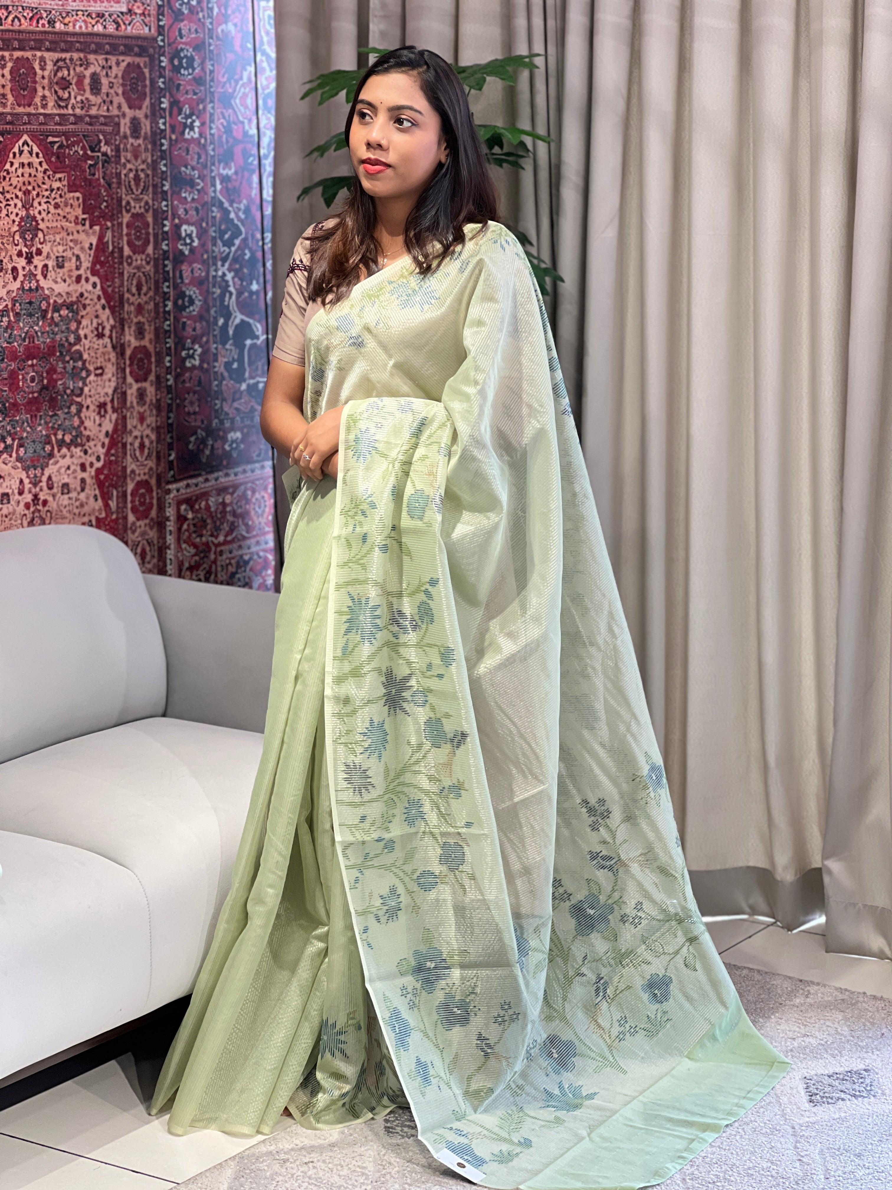 Jamdani Woven Semi Organza Saree | YNG700