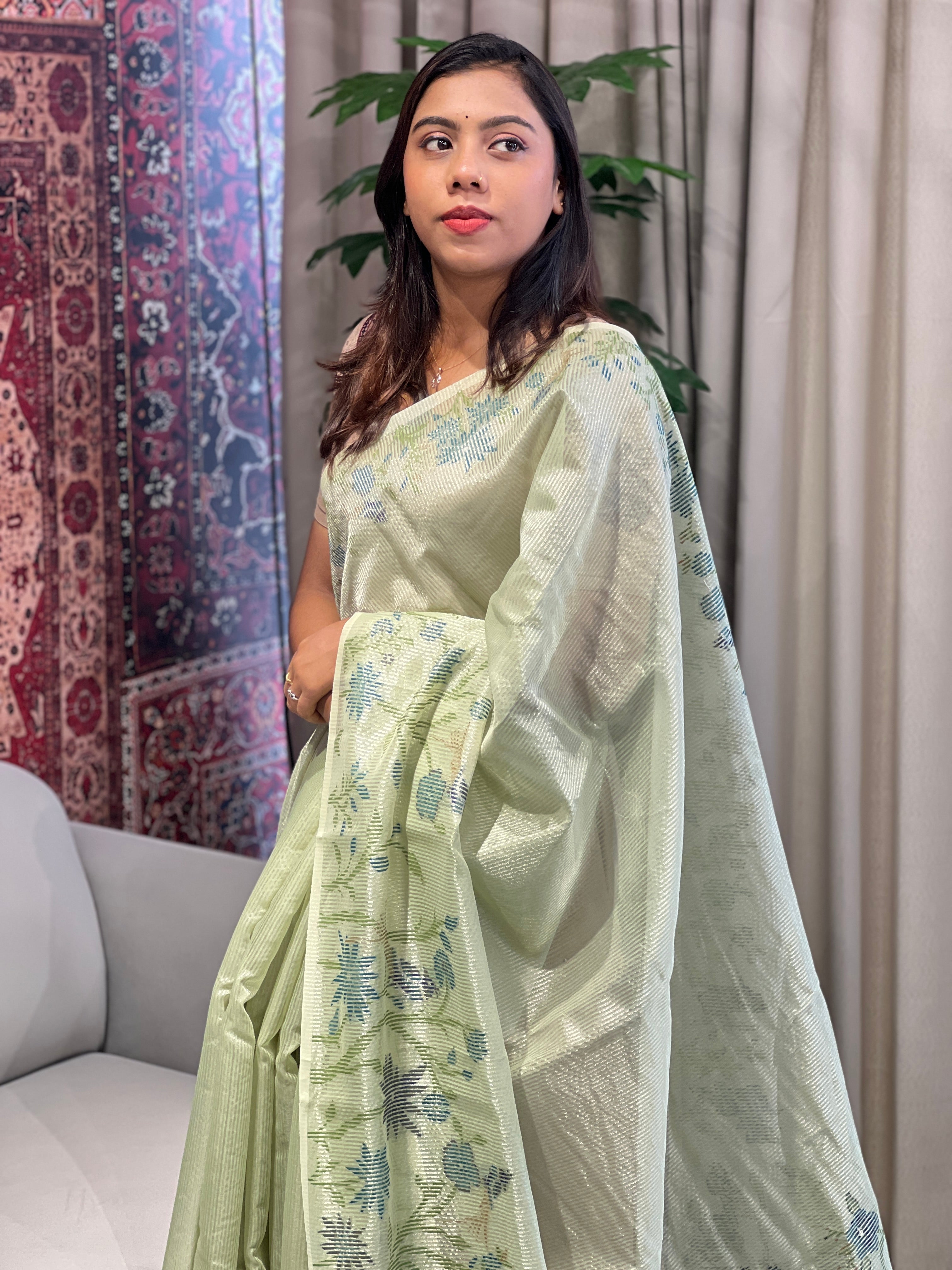 Jamdani Woven Semi Organza Saree | YNG700