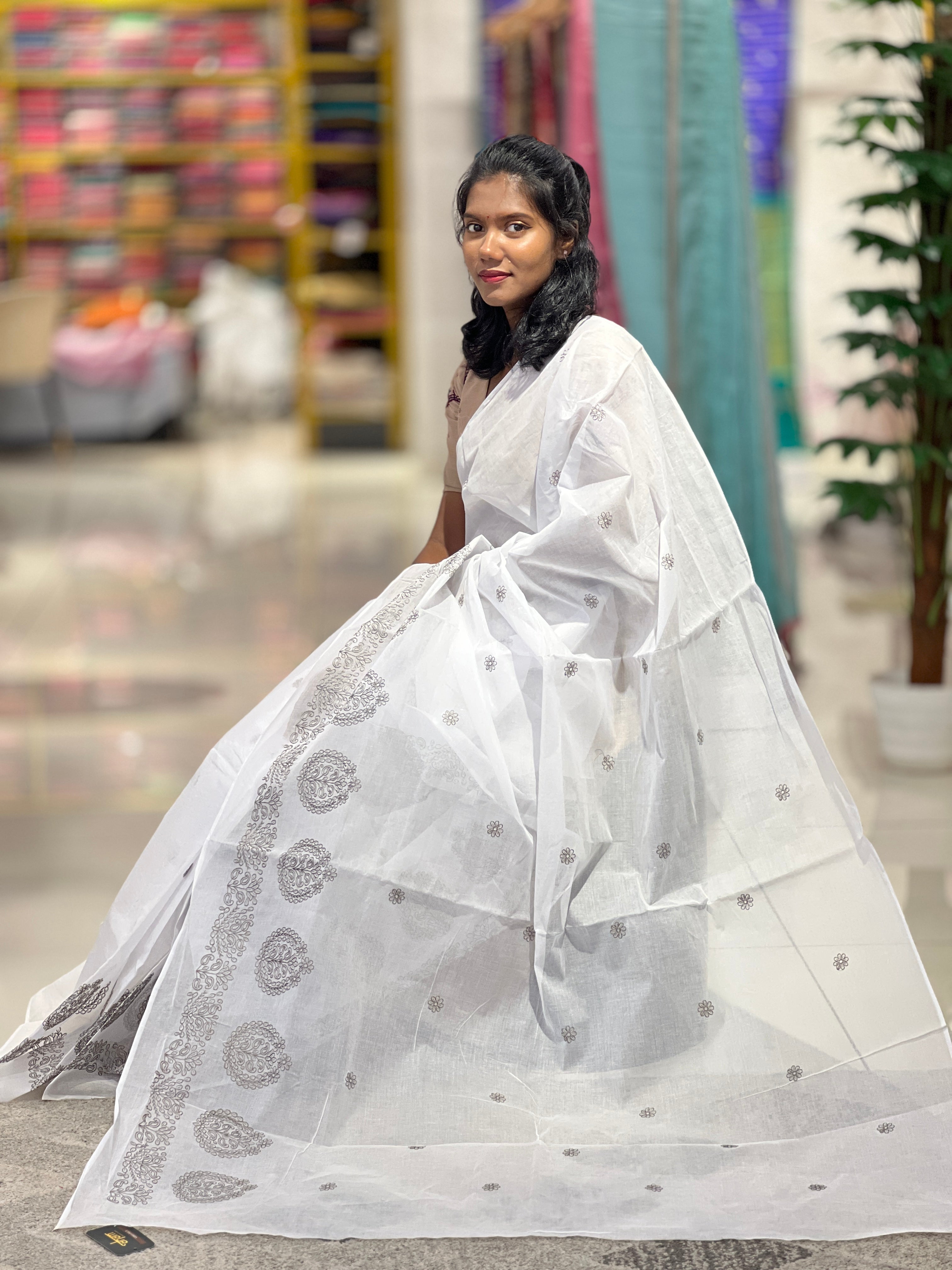 Floral Embroidery Organdy Saree | VNC137