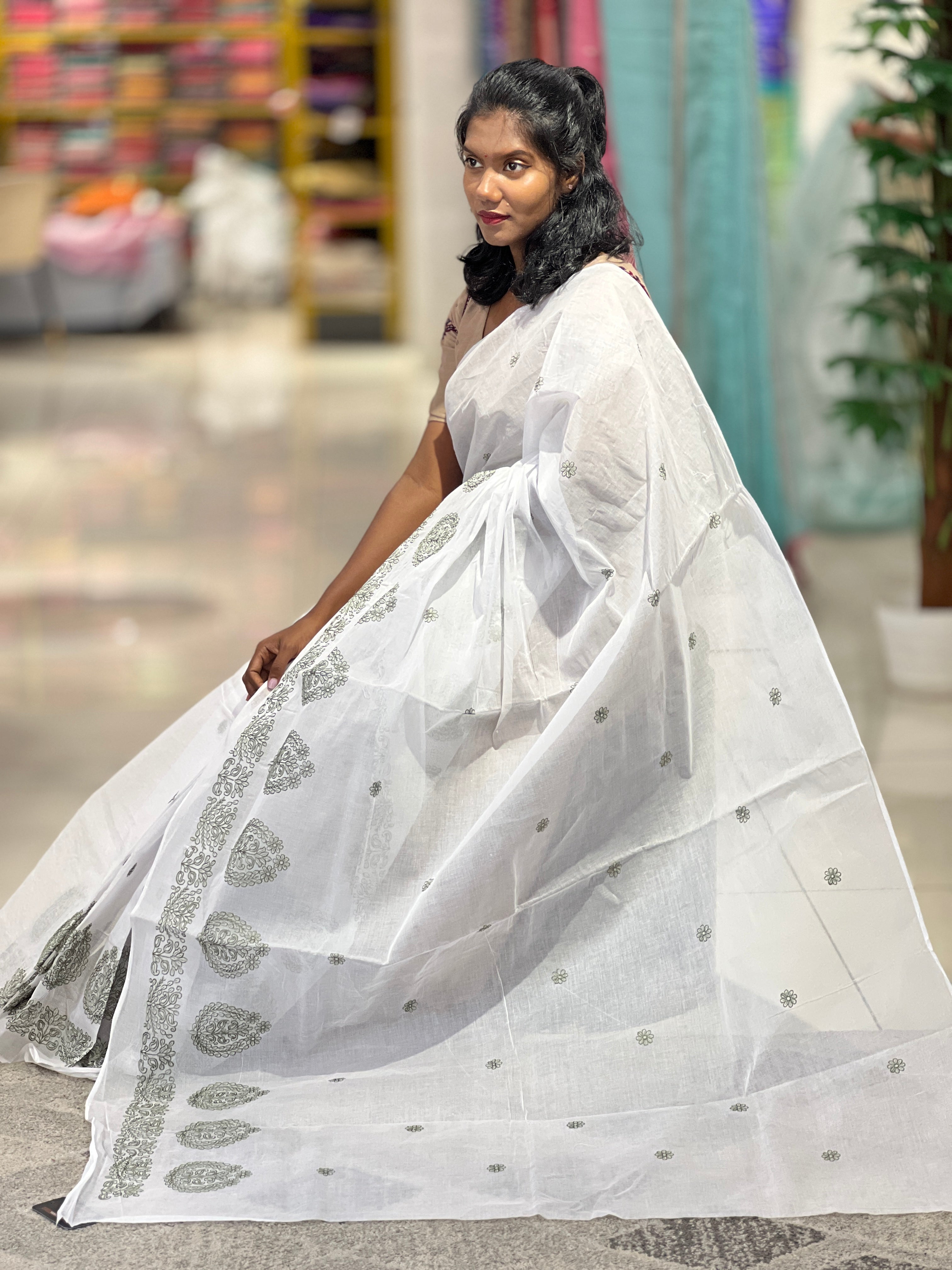 Floral Embroidery Organdy Saree | VNC140