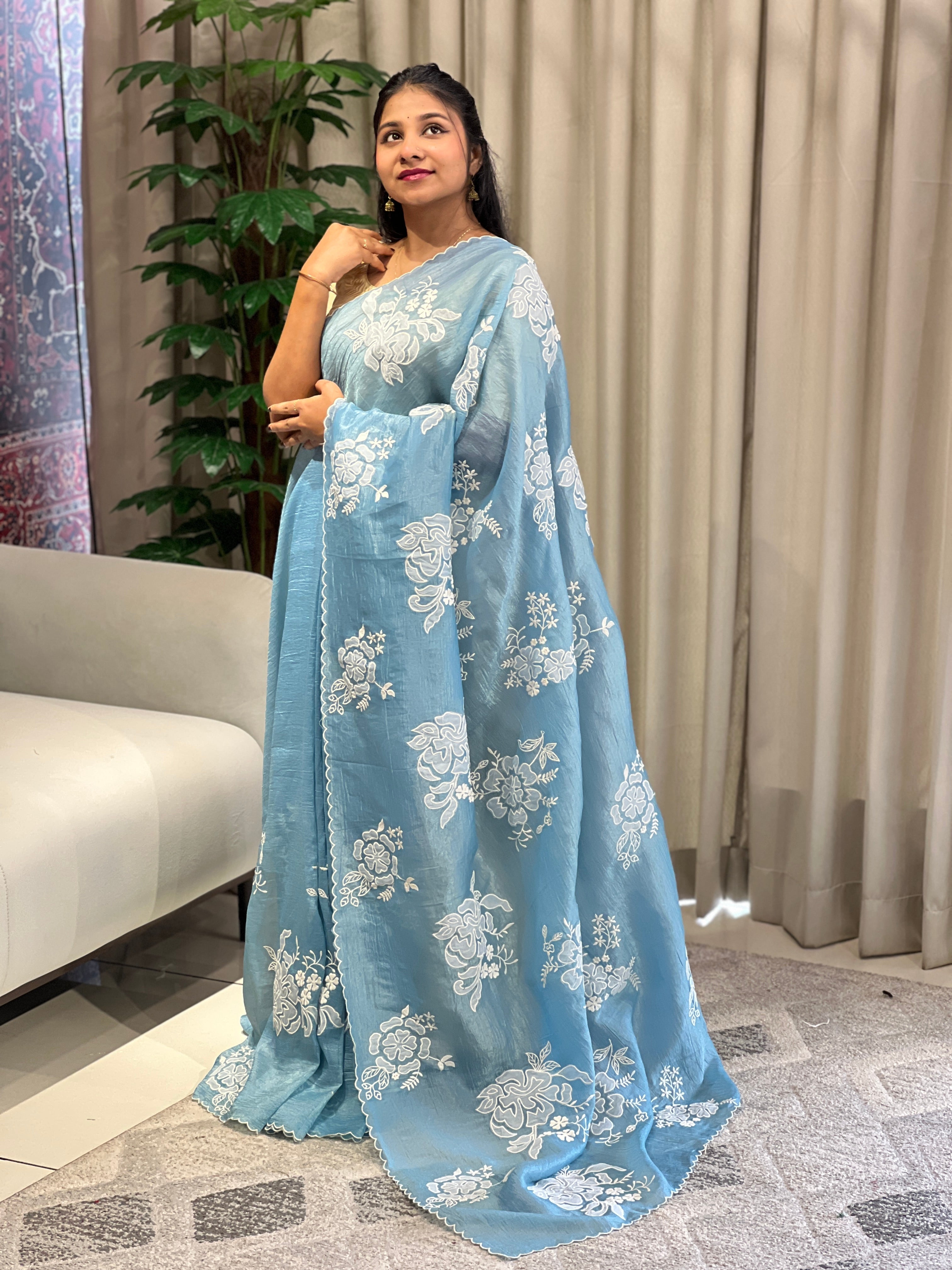 Floral Applique Detailed Crushed Shimmer Organza Saree | BLD1769