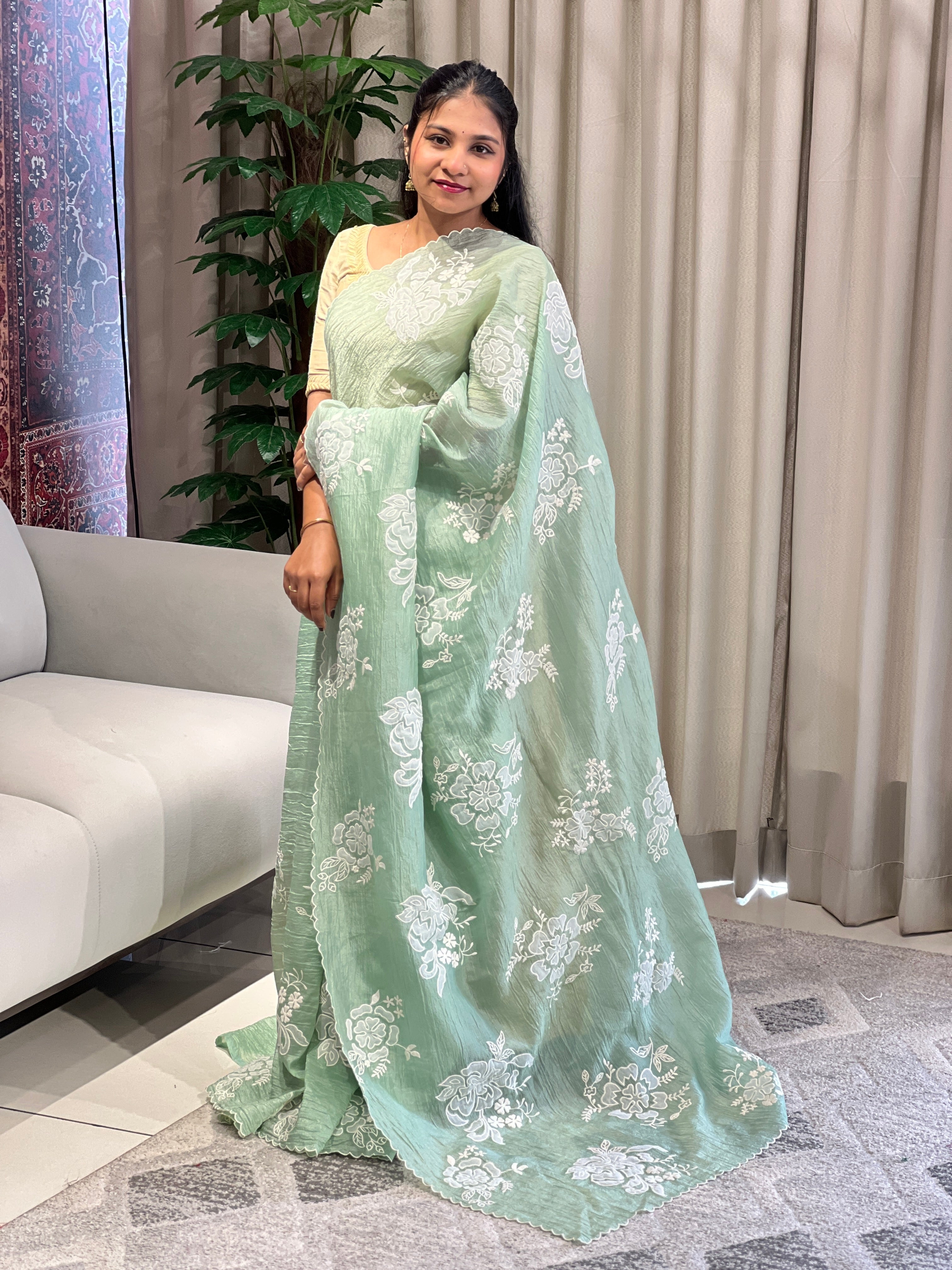 Floral Applique Detailed Crushed Shimmer Organza Saree | BLD1770