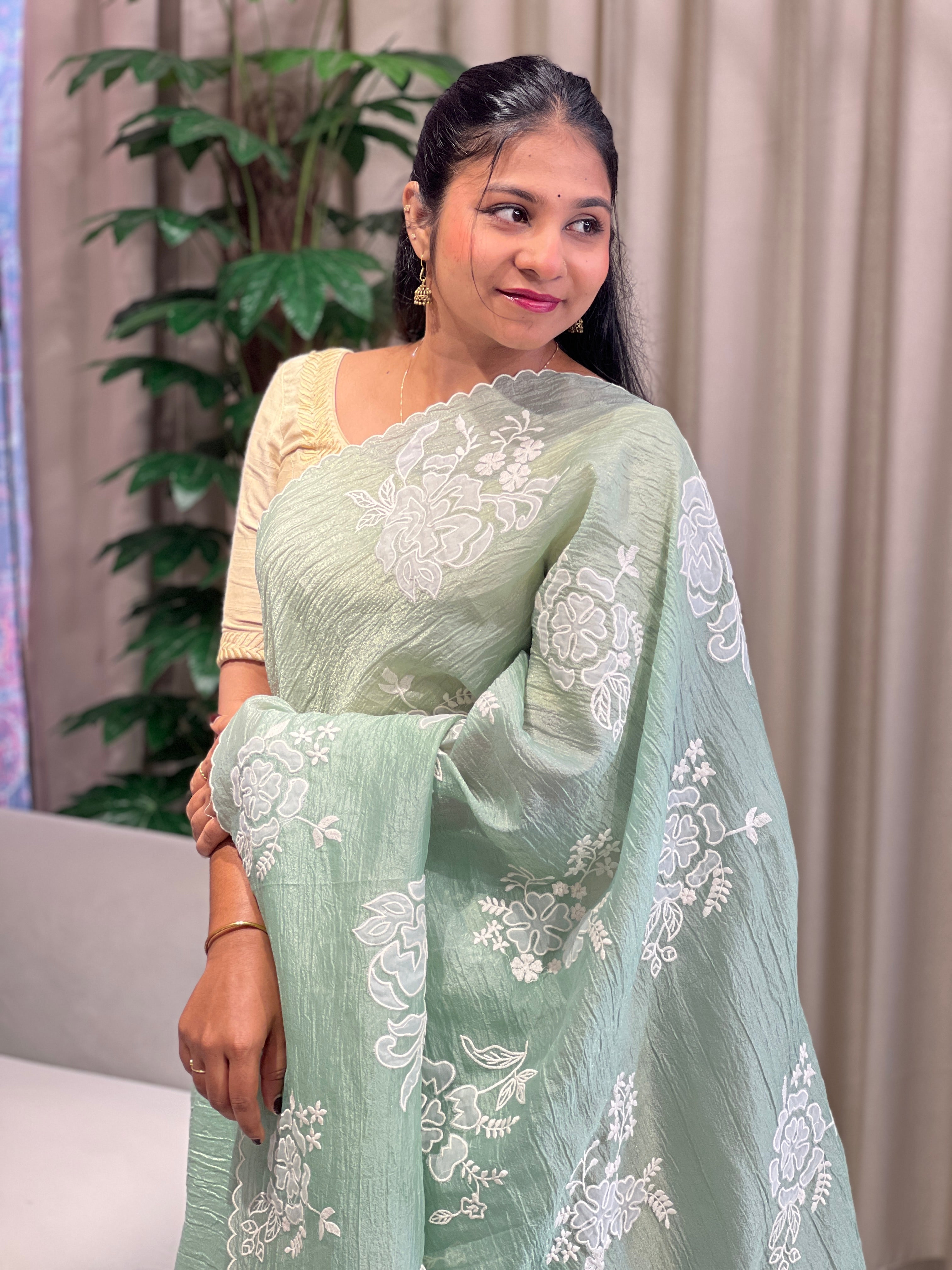 Floral Applique Detailed Crushed Shimmer Organza Saree | BLD1770