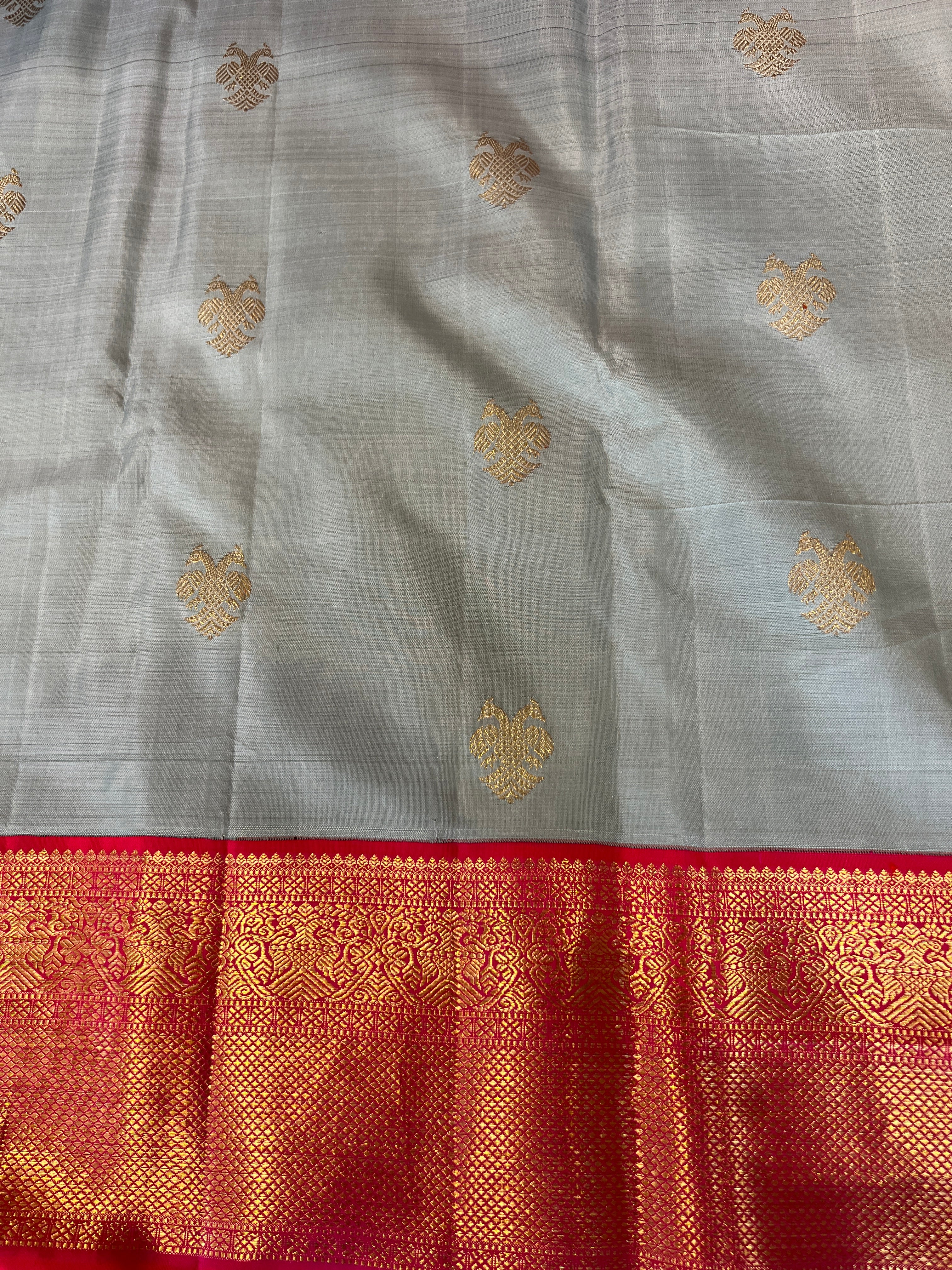 Handwoven Traditional Pure Kanchipuram Saree | AK126