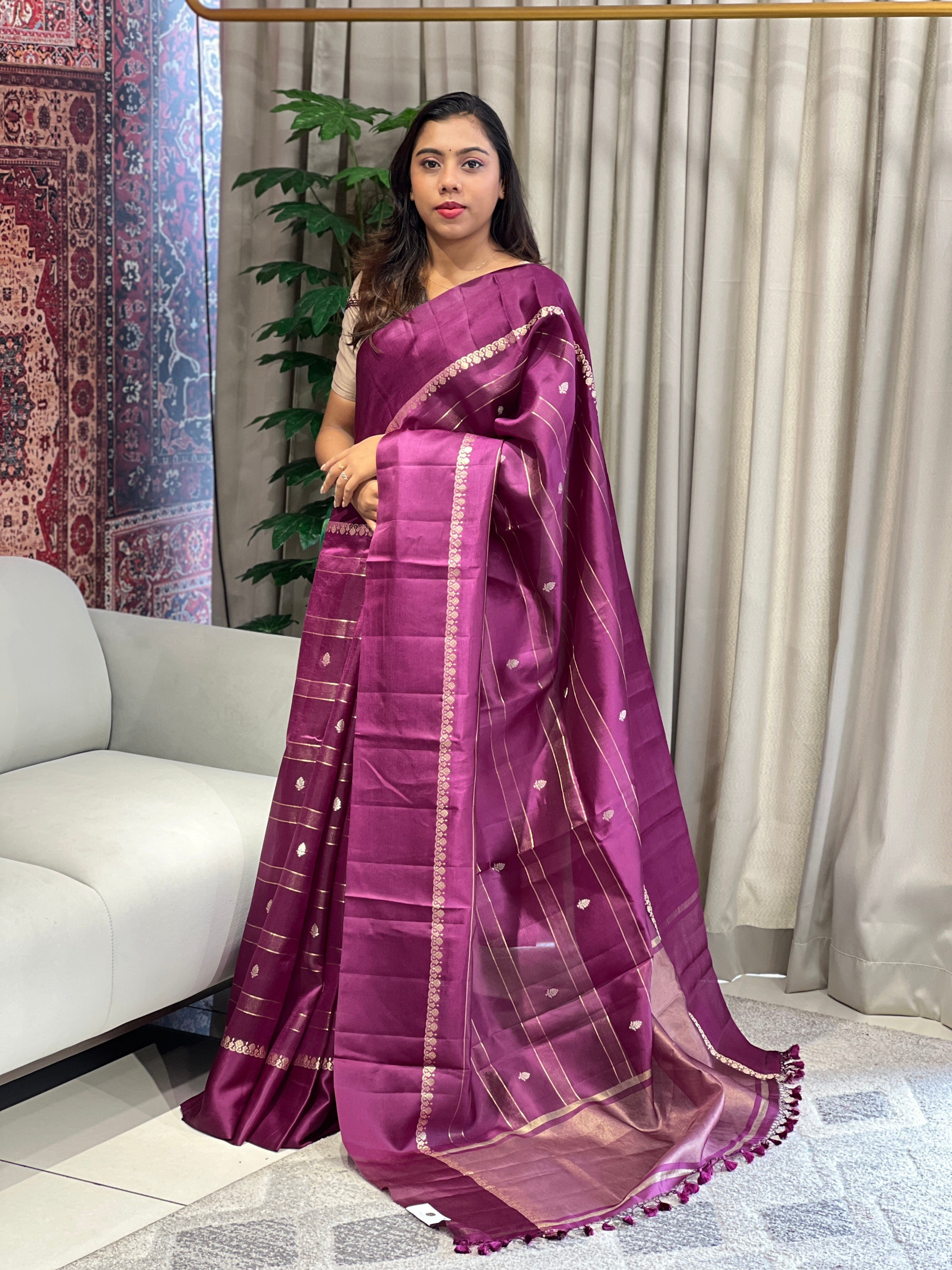 Zari Woven Stripe With Butta Detailed Pure Banarasi Saree | YNG820