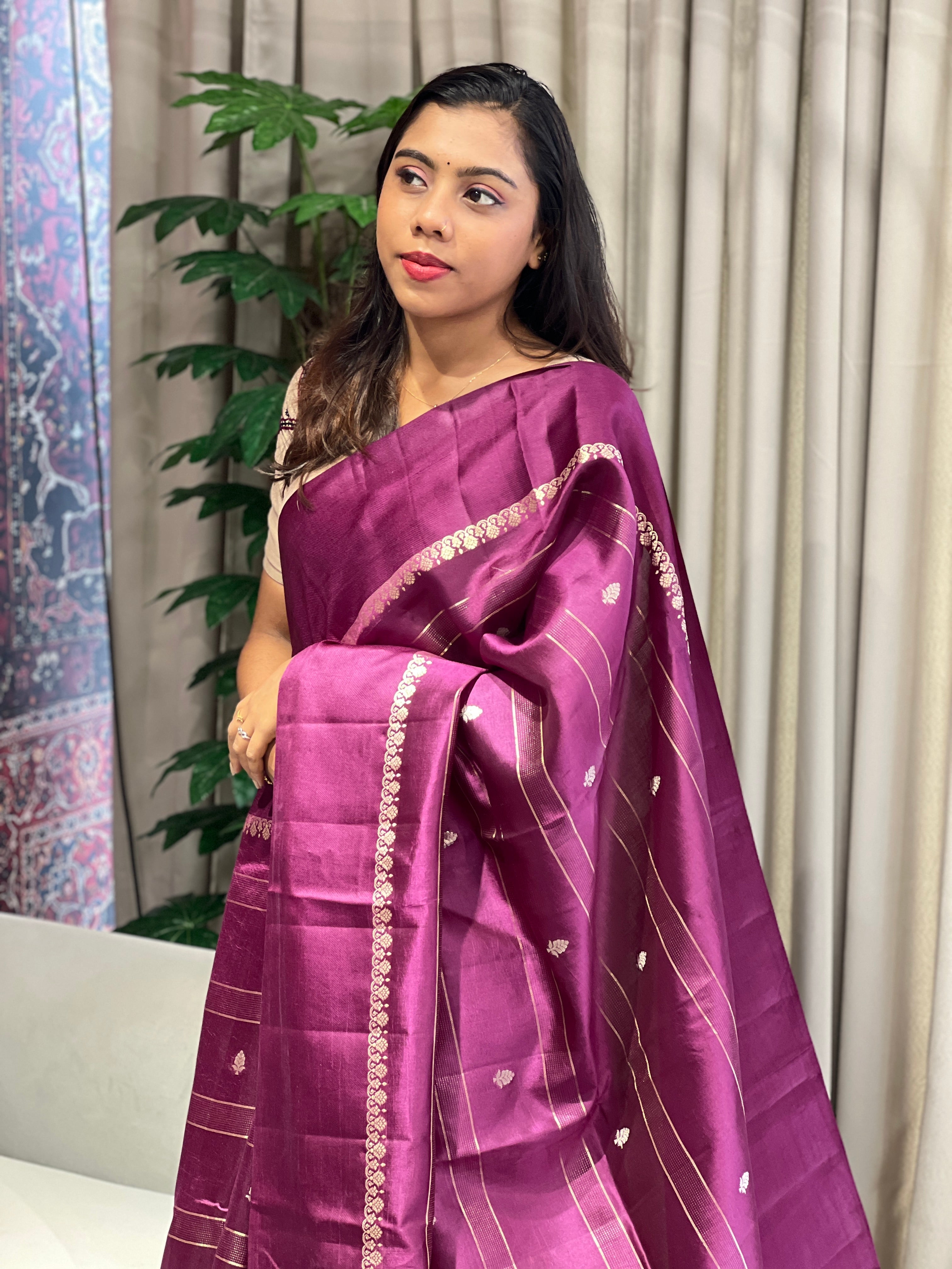 Zari Woven Stripe With Butta Detailed Pure Banarasi Saree | YNG820