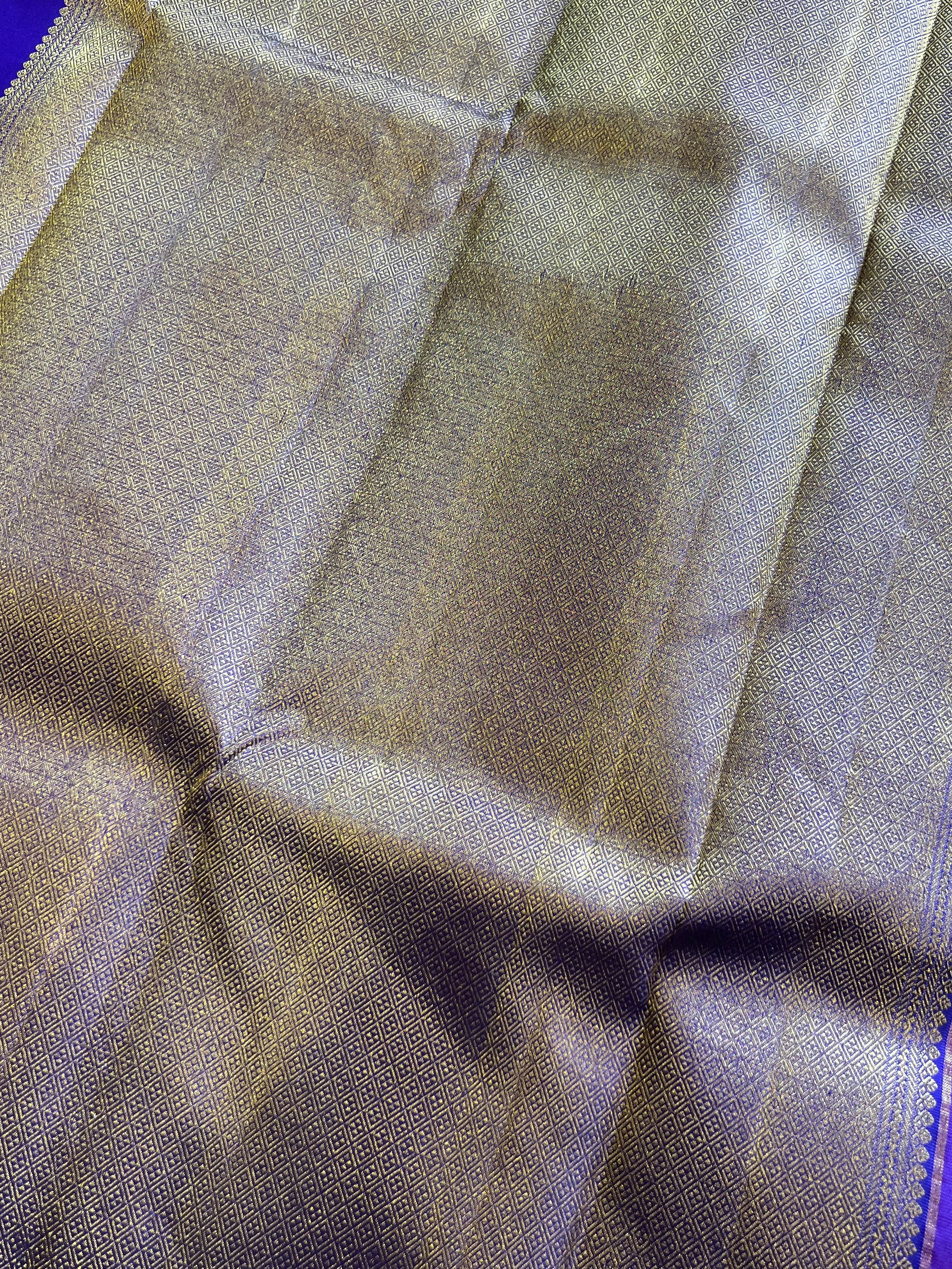 Line Weaving Pattern Traditional Kanchipuram Saree | AK118