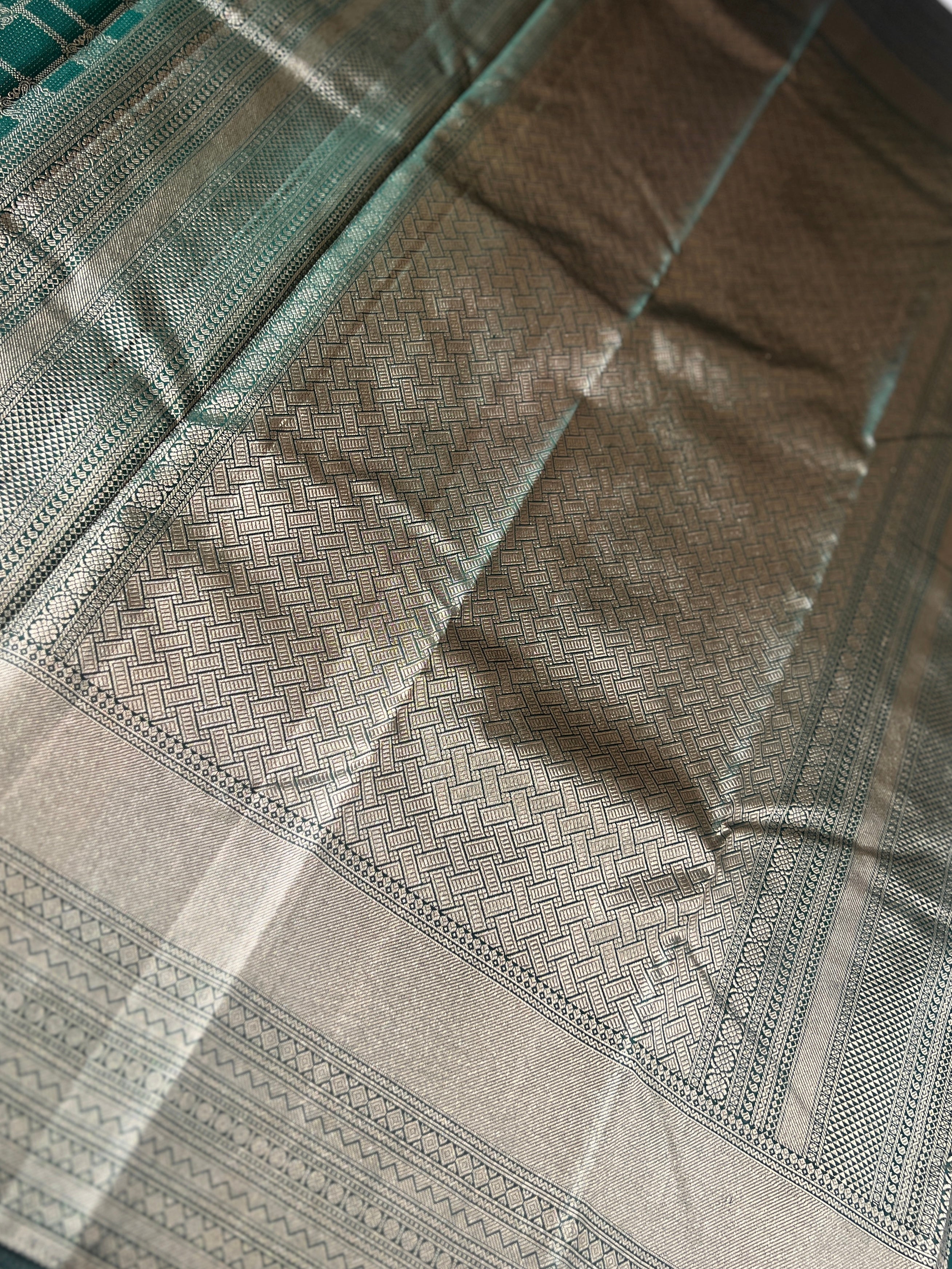 Antique Golden Zari Woven Kanchipuram Saree | OM152