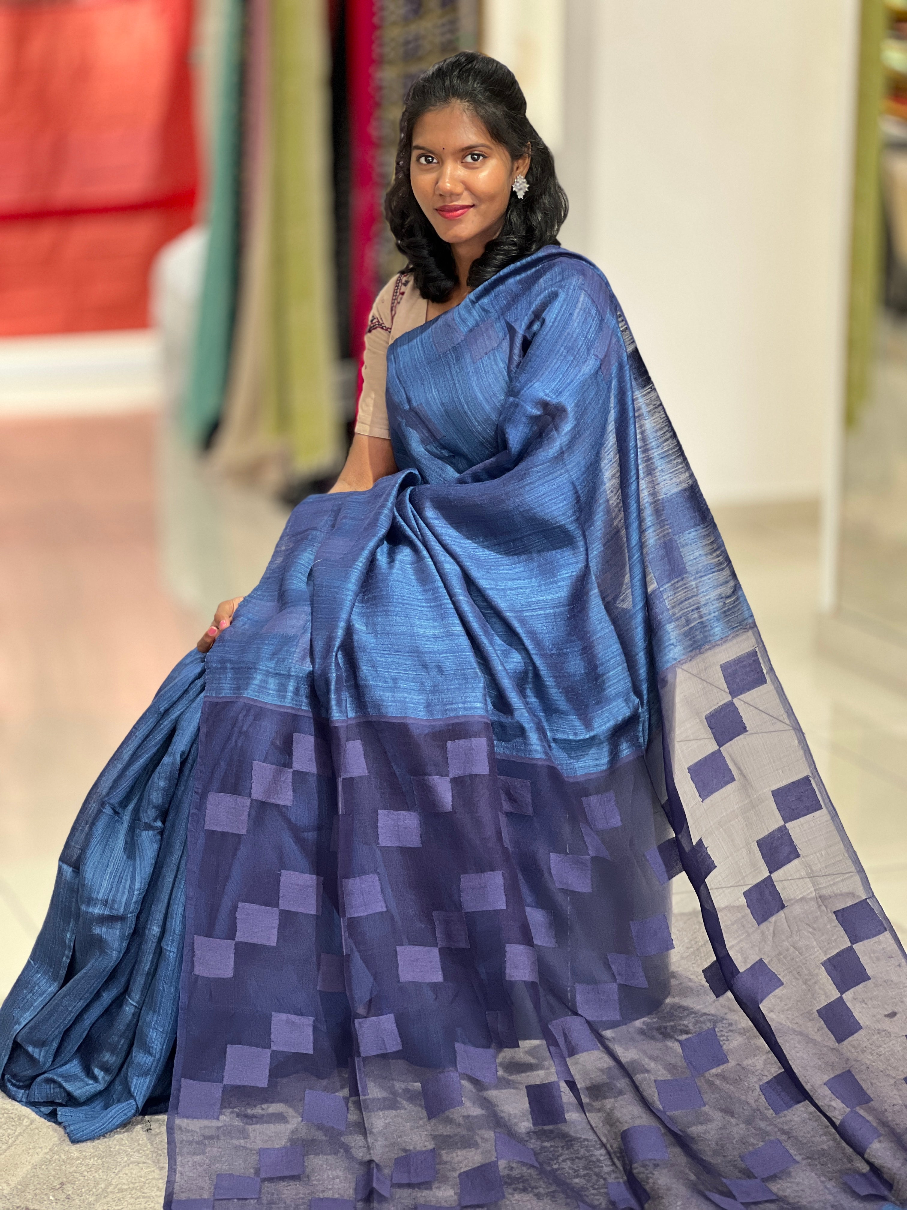 Geometric Patterned Geecha Tussar Saree | RGD628