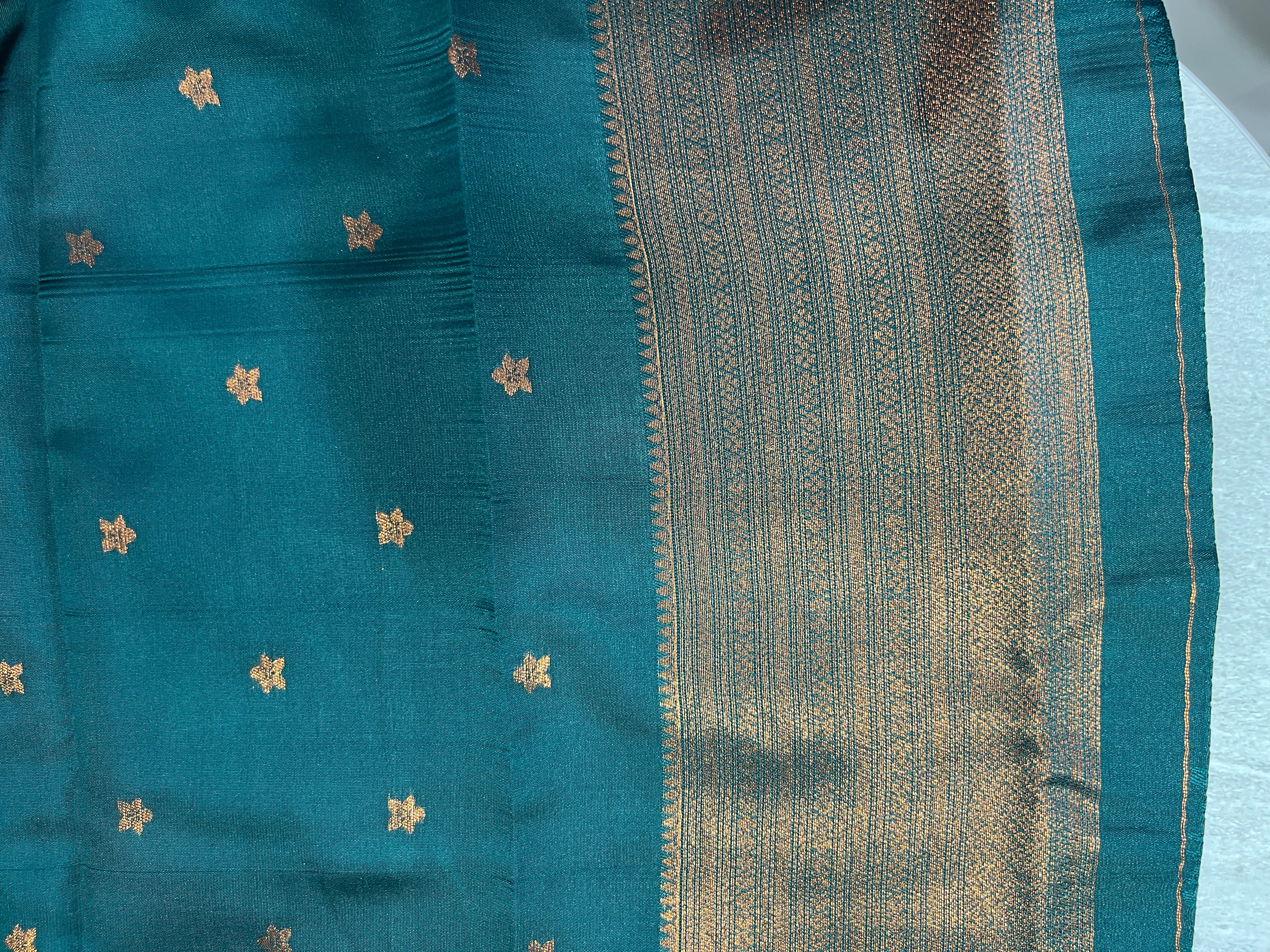 Traditional Contrast Combinational Semi Silk Saree | KAC124