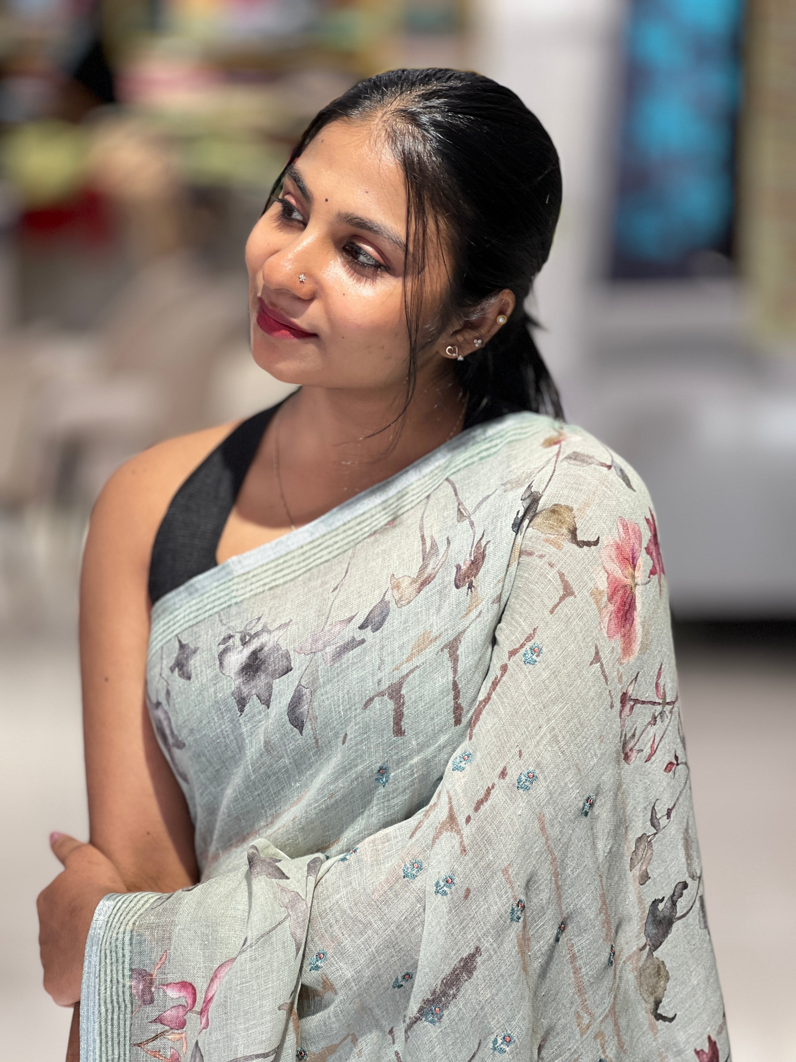 Floral Digital Print Detailed Linen Saree | SMC169