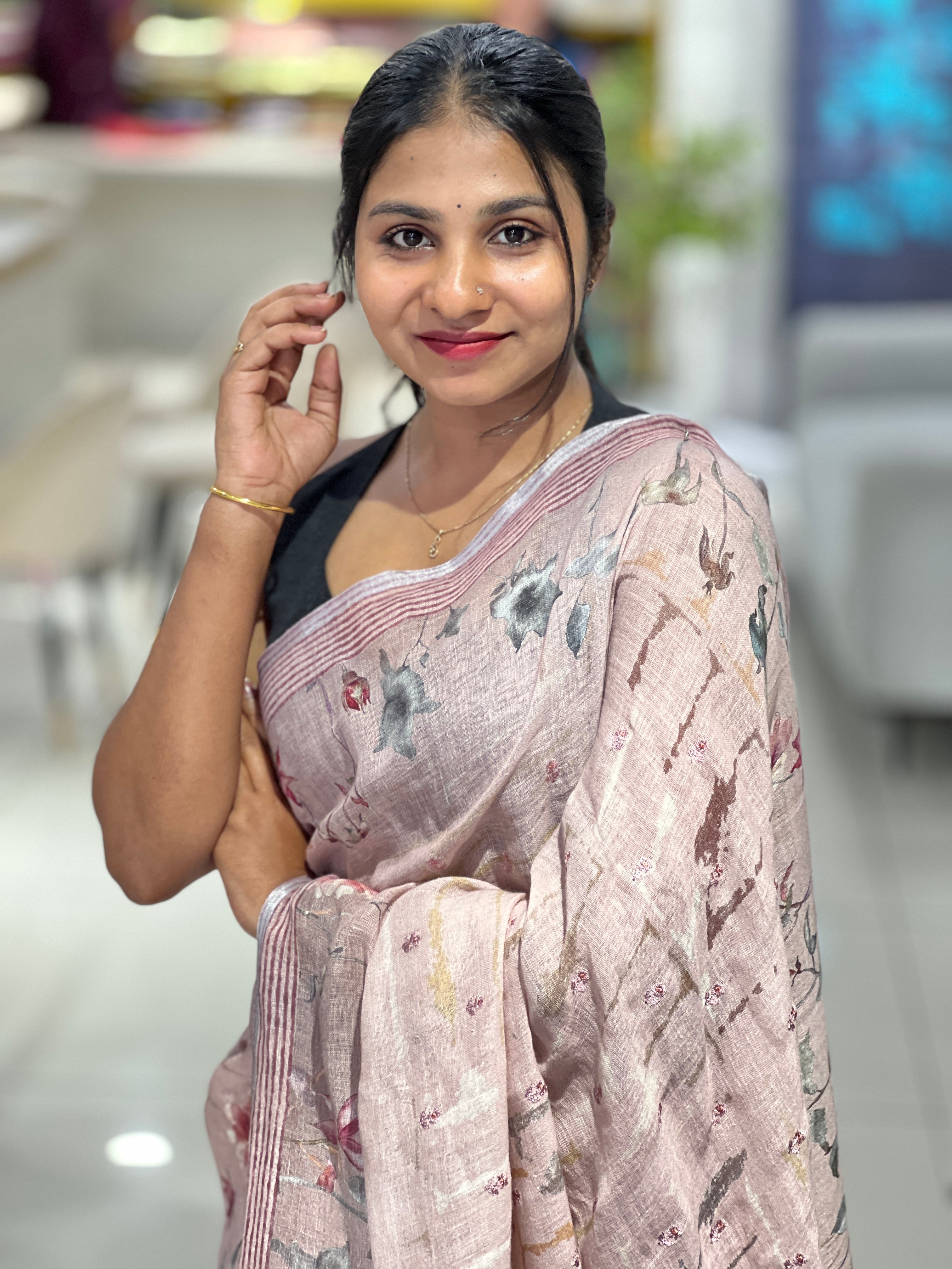 Floral Digital Print Detailed Linen Saree | SMC170