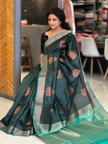 Copper Zari Weaving Pattern Soft Silk Saree | PRS171