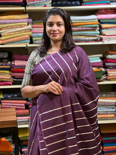 Silver Zari Line Weaving Pattern Chendamangalam Weaved Kerala Cotton Saree | PH252