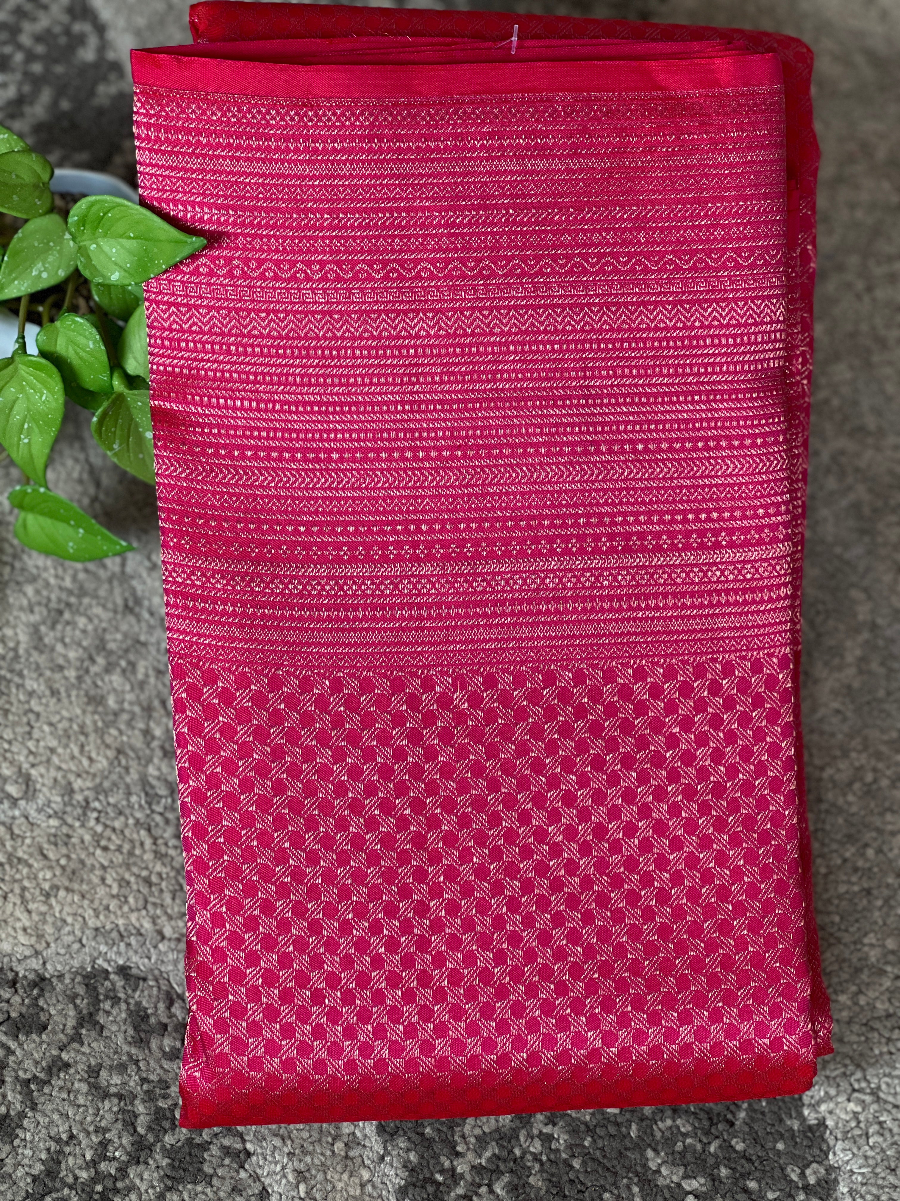 Geometric Patterned Handloom Kanchipuram Saree | SME194