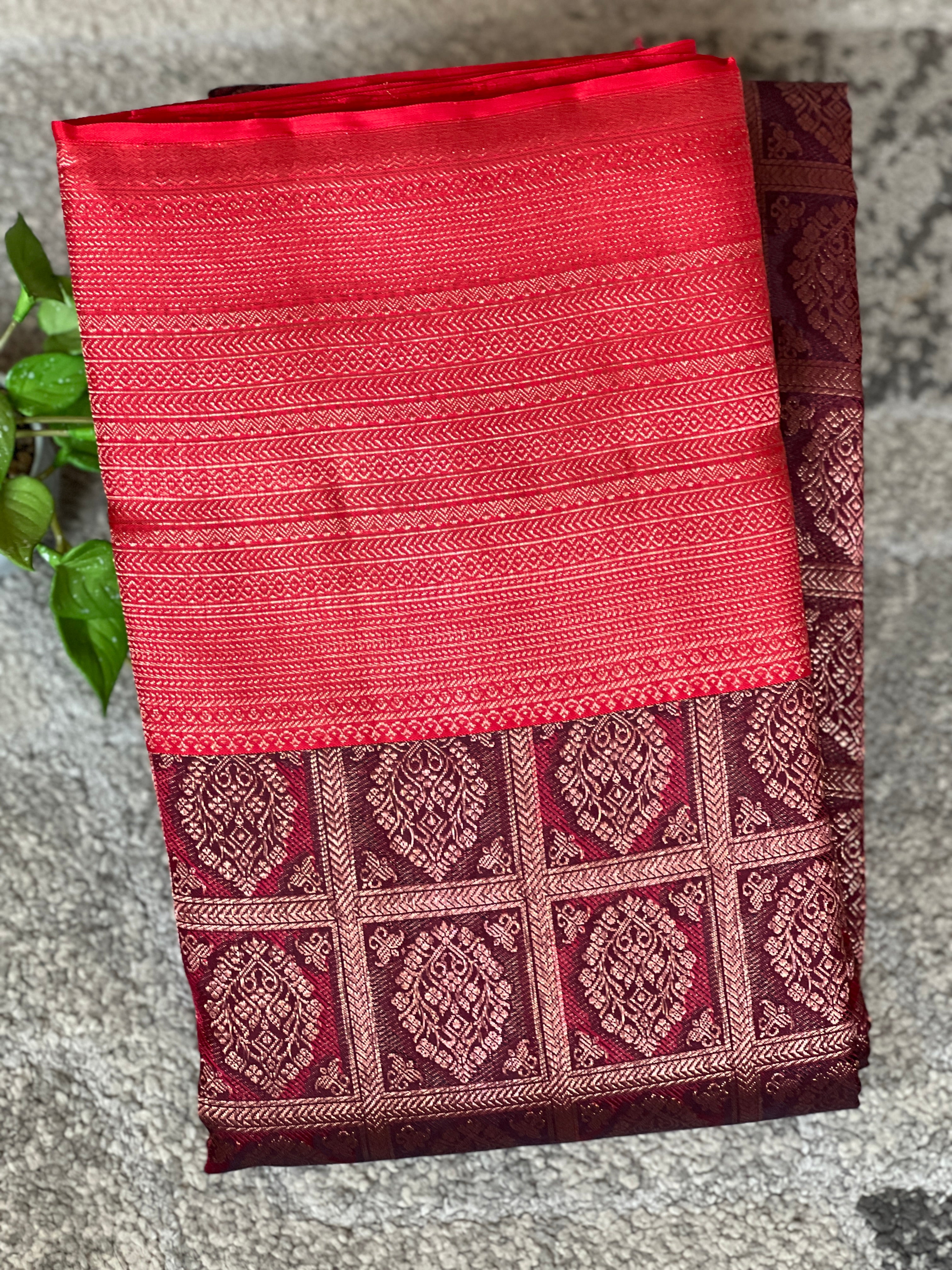 Traditional Motif Weaved Handloom Kanchipuram Saree | SME198