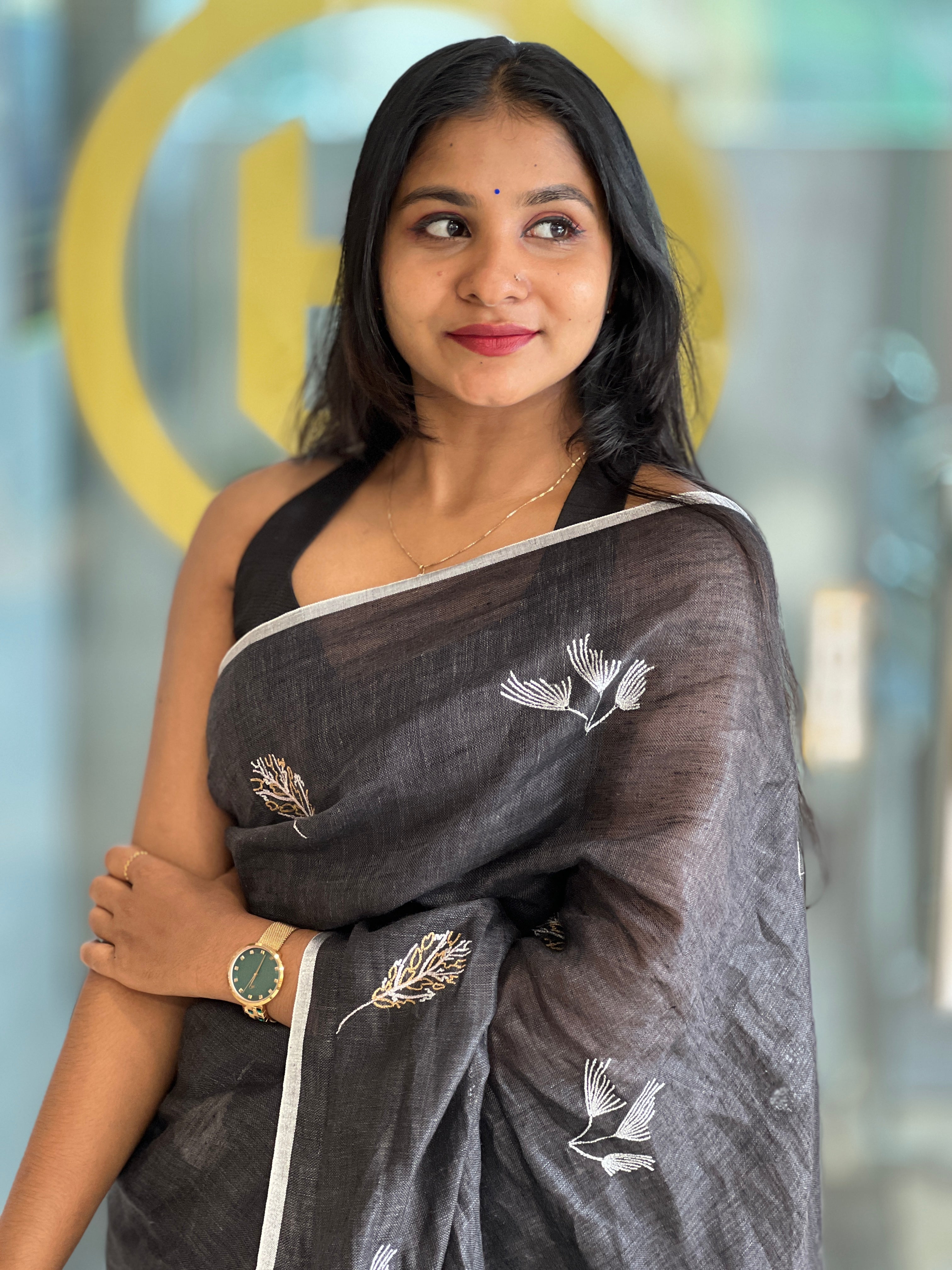 Computerized Embroidery &  Floral  Design  Linen Saree |  DLS161