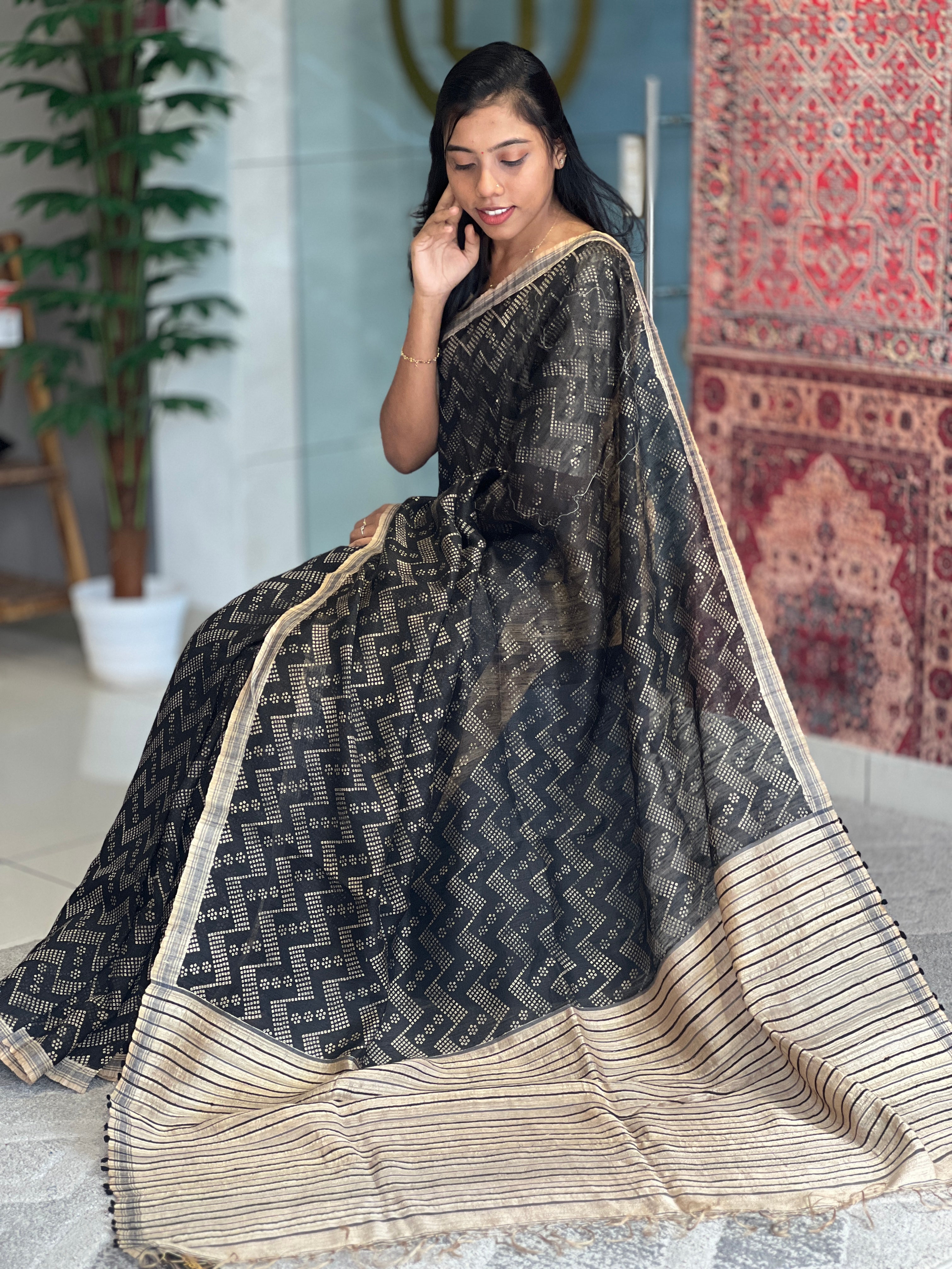 Bhandani Print Patterned Matka Tussar Saree | UVS101