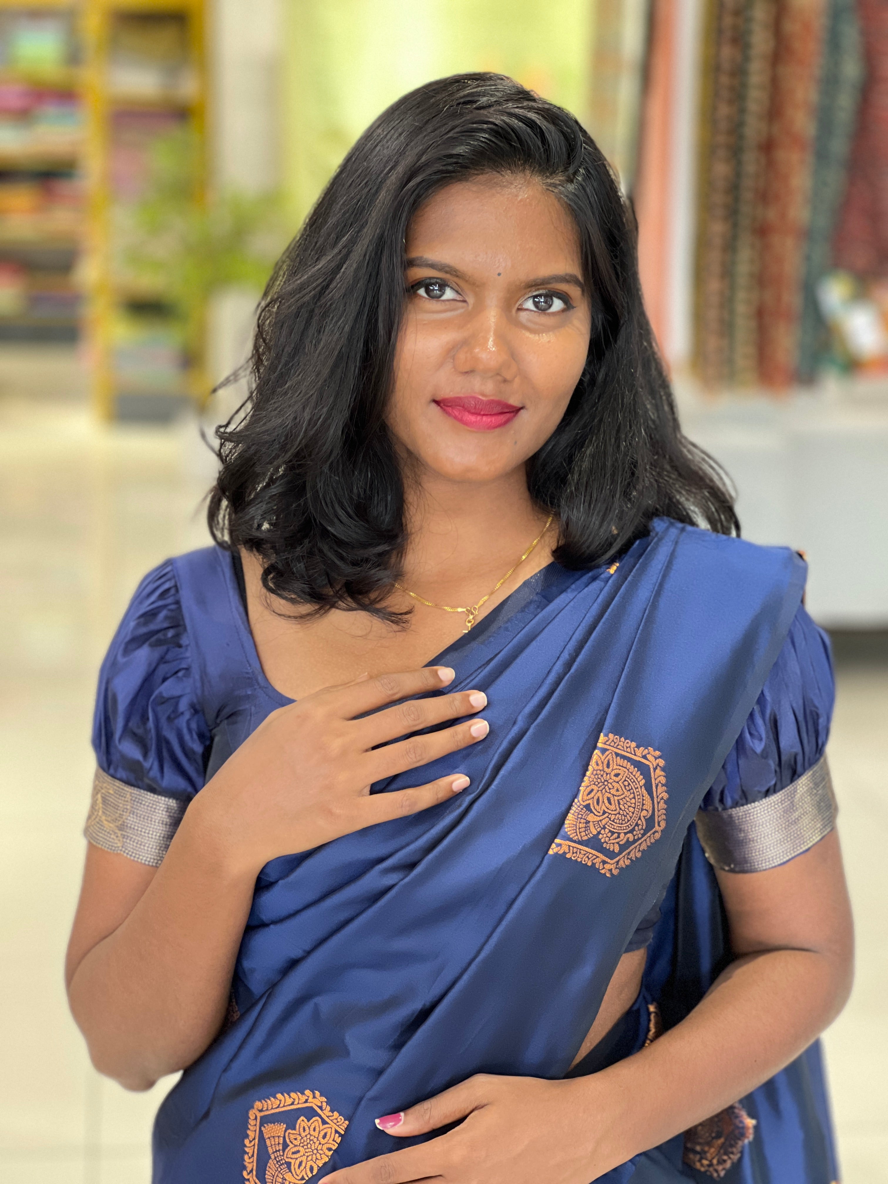 Antique Zari Weaved Traditional Patterned Semi Silk Saree | GP105