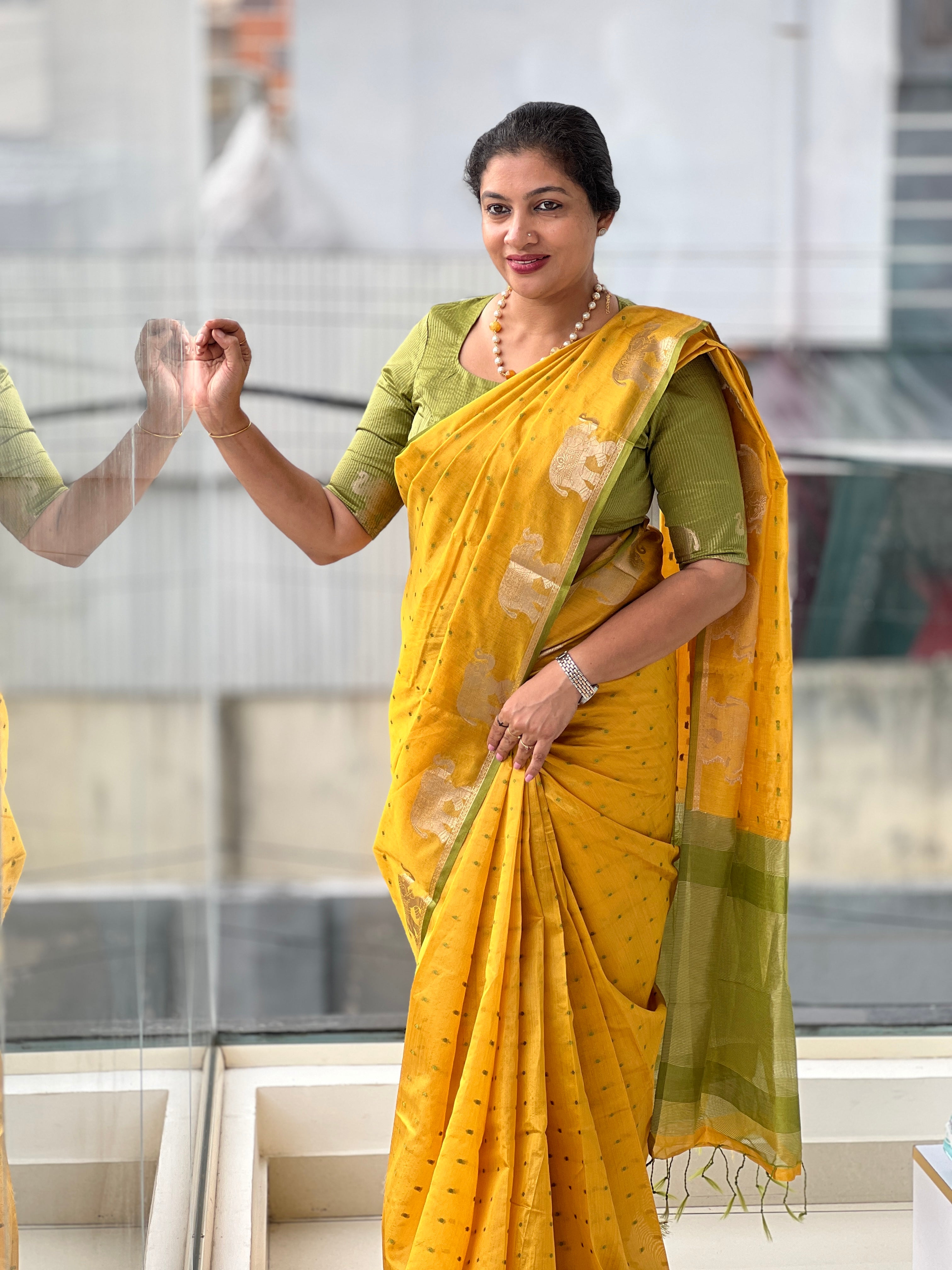 Traditional Elephant Motifs Design Semi Silk Saree | SSN166