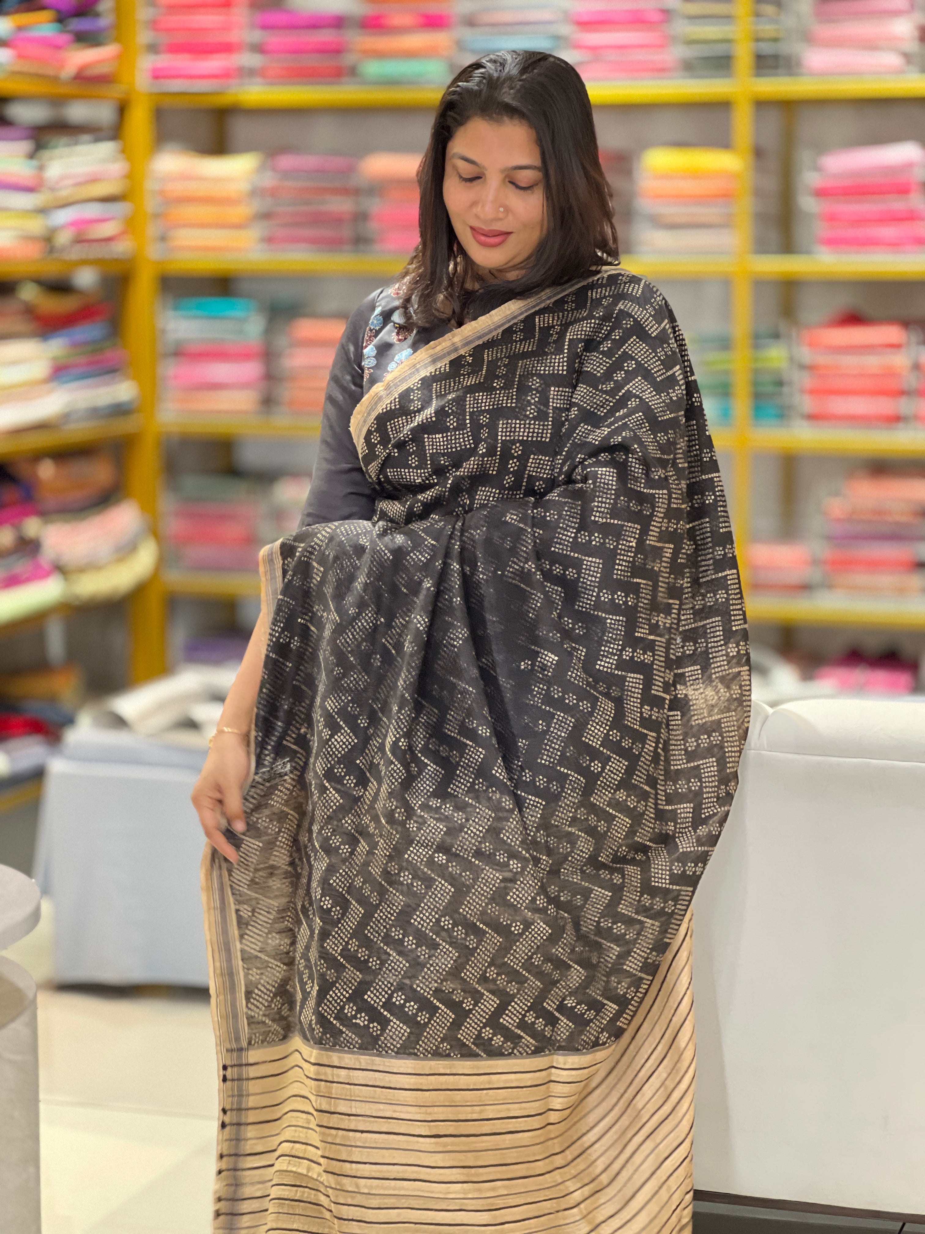 Bhandani Print Patterned Matka Tussar Saree | UVS101