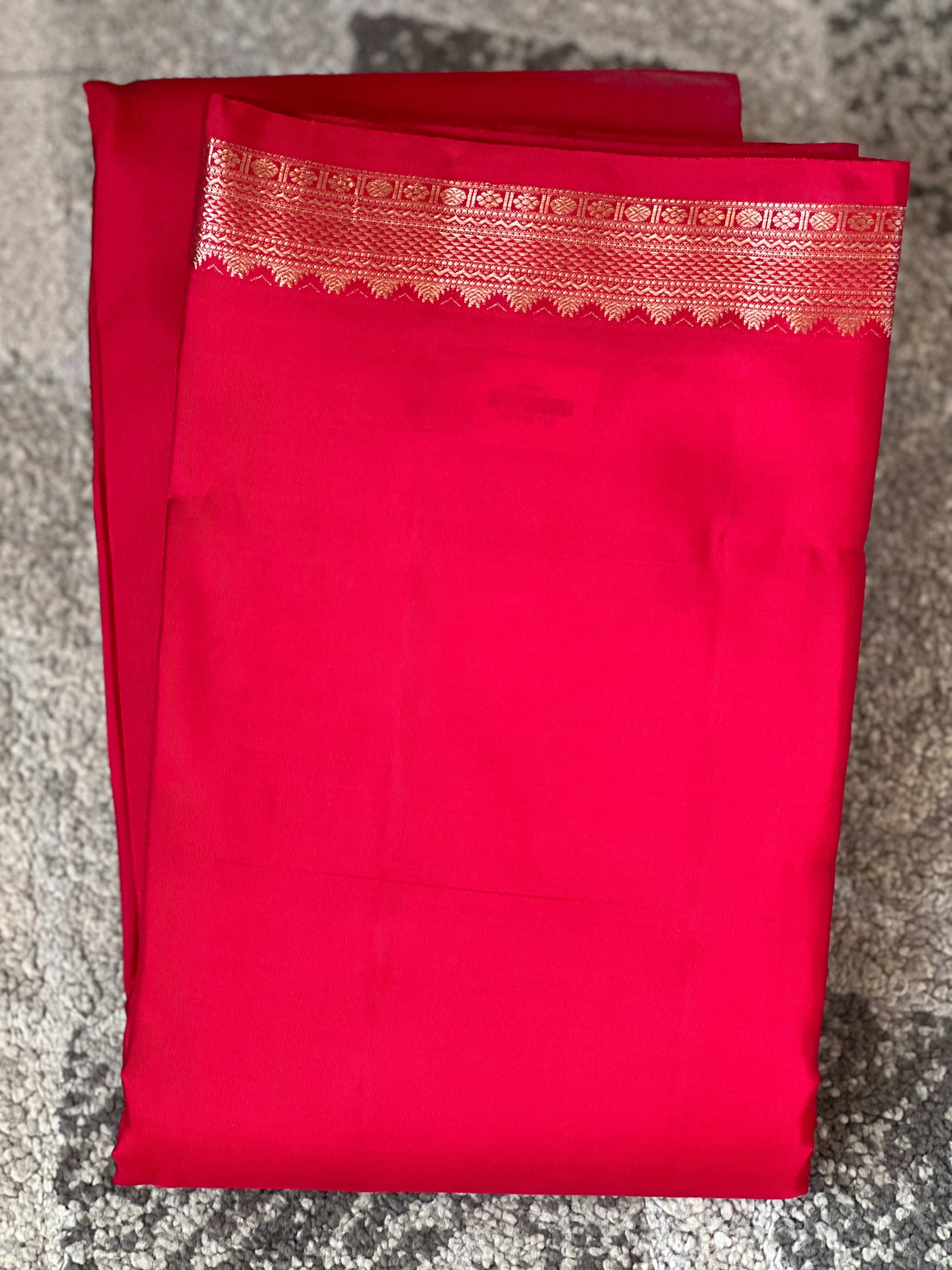 Thin Temple Border Detailed Handloom Kanchipuram Saree | OM194