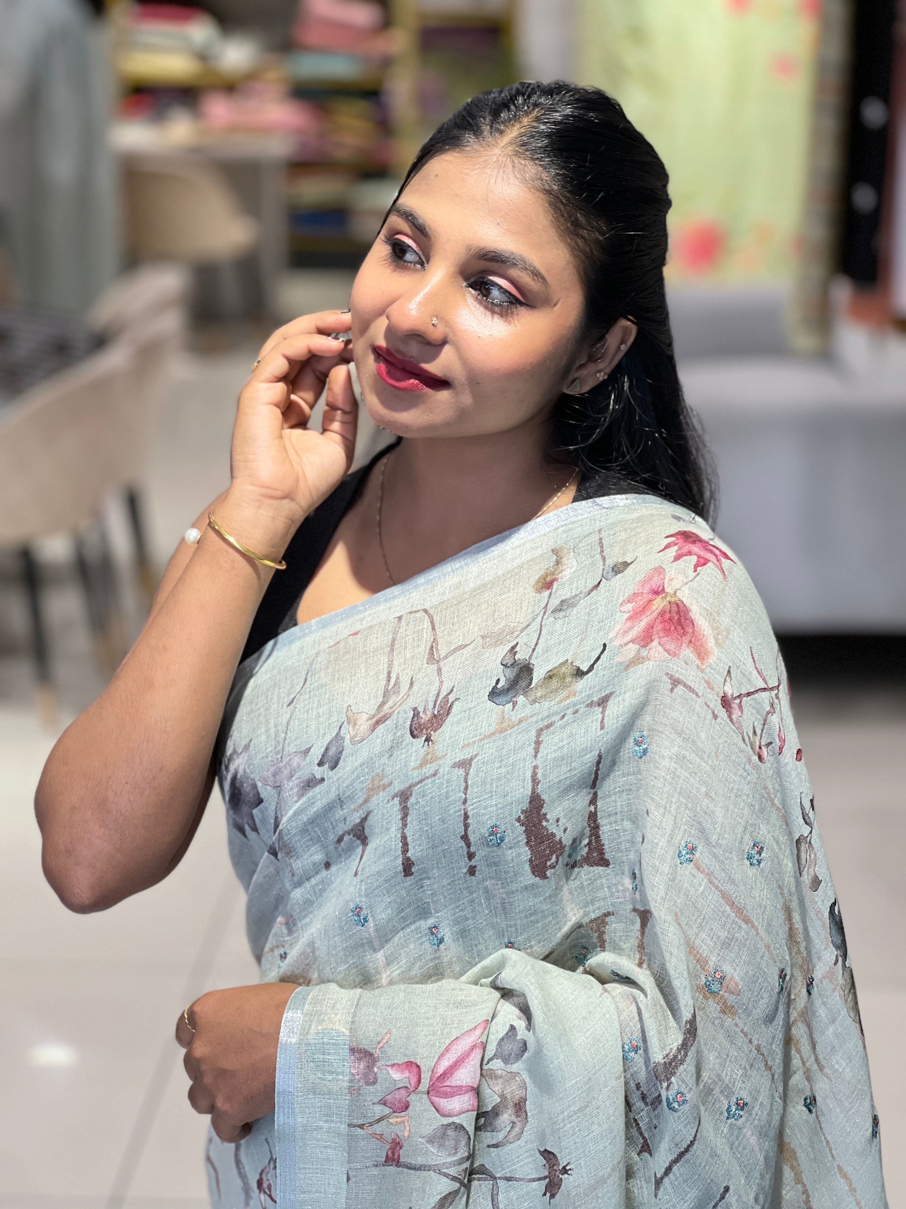 Floral Digital Print Detailed Linen Saree | SMC166