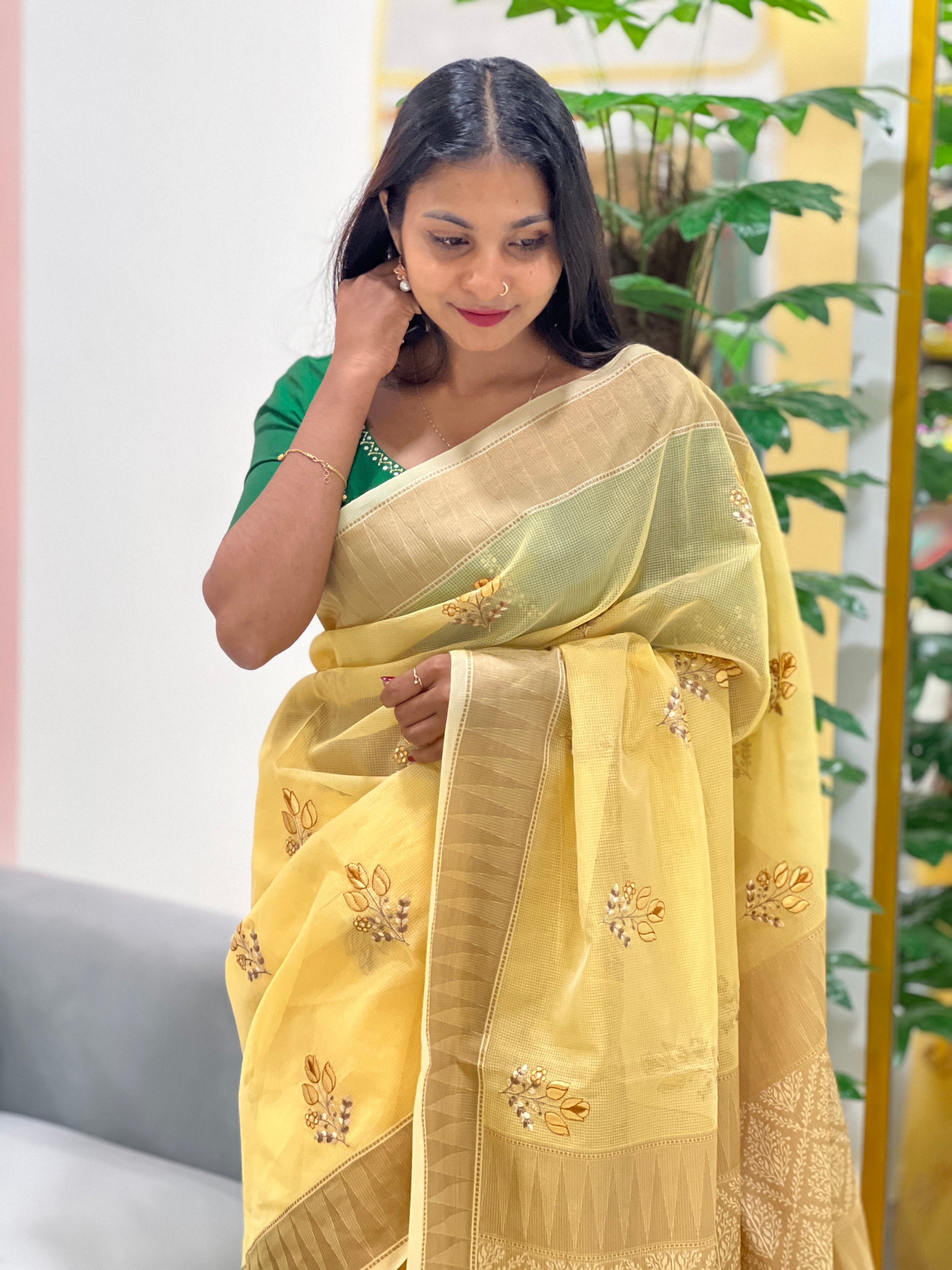 Floral Machine Embroidery Check Organza Saree | RR184