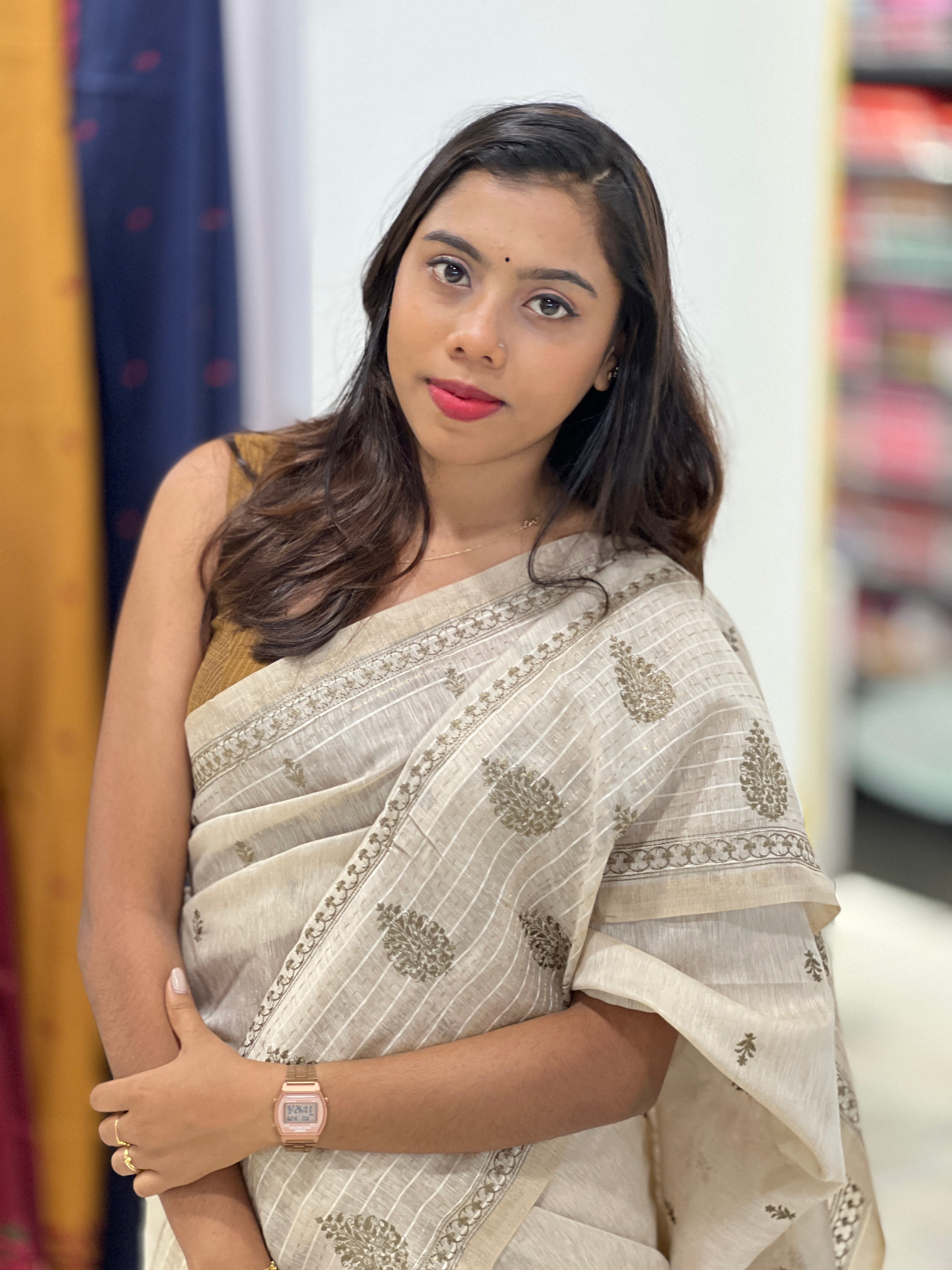 Computerized Embroidery Detailed Linen Saree | SSN302