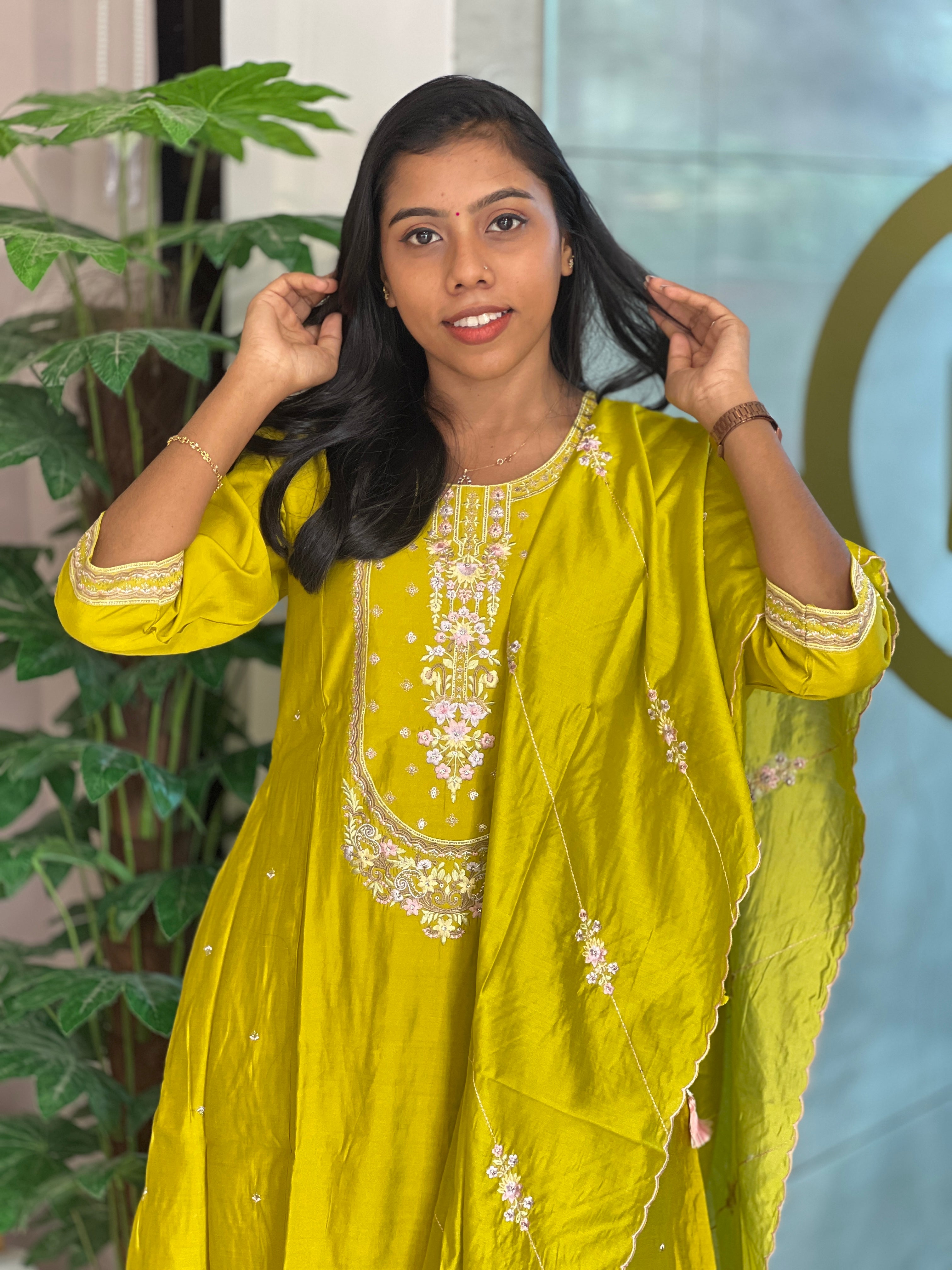 Embroidery Pattern Chanderi Silk Kurta Set | ACL111