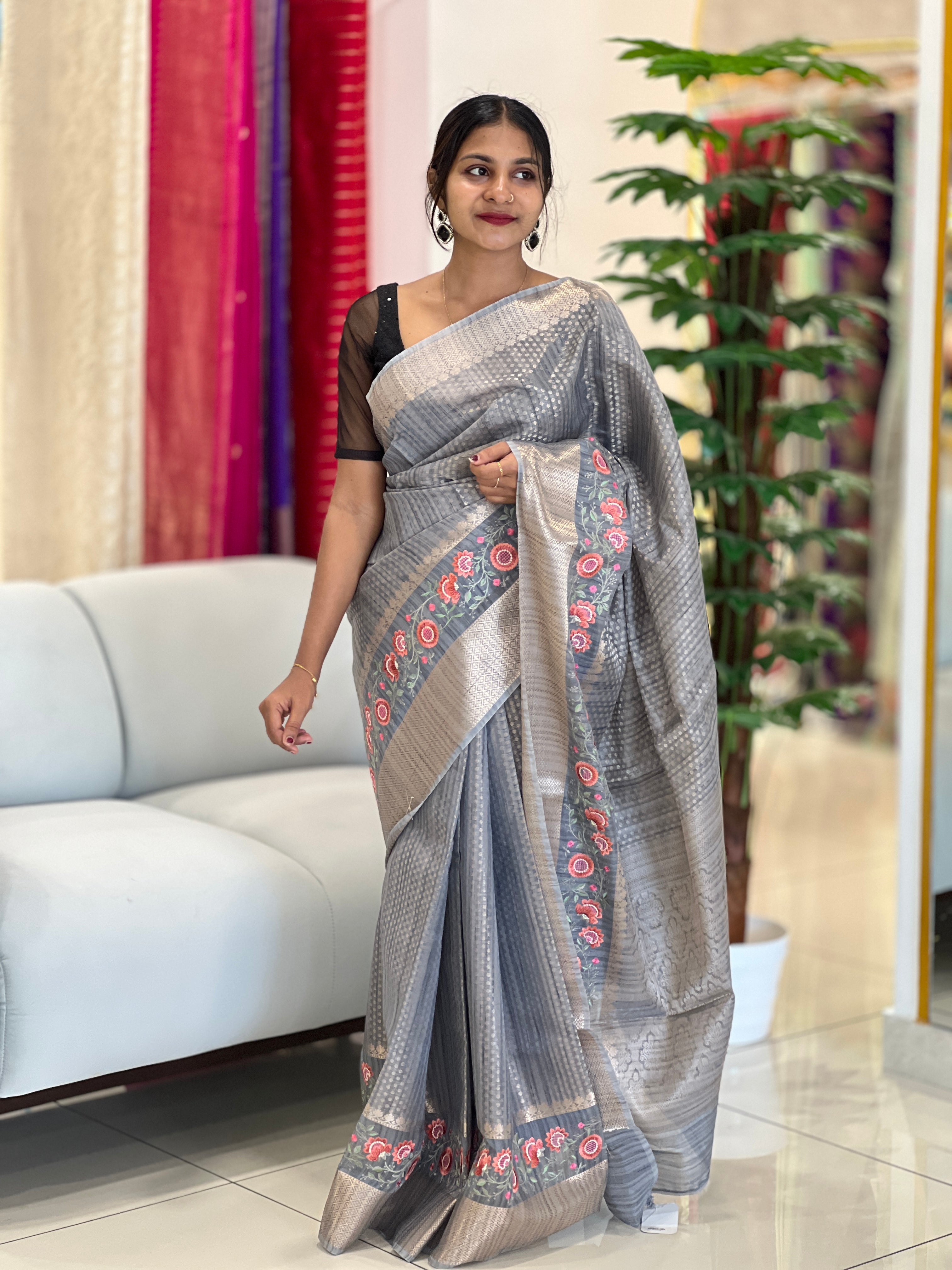 Polka Weaving Design Banarasi Saree | BLD143