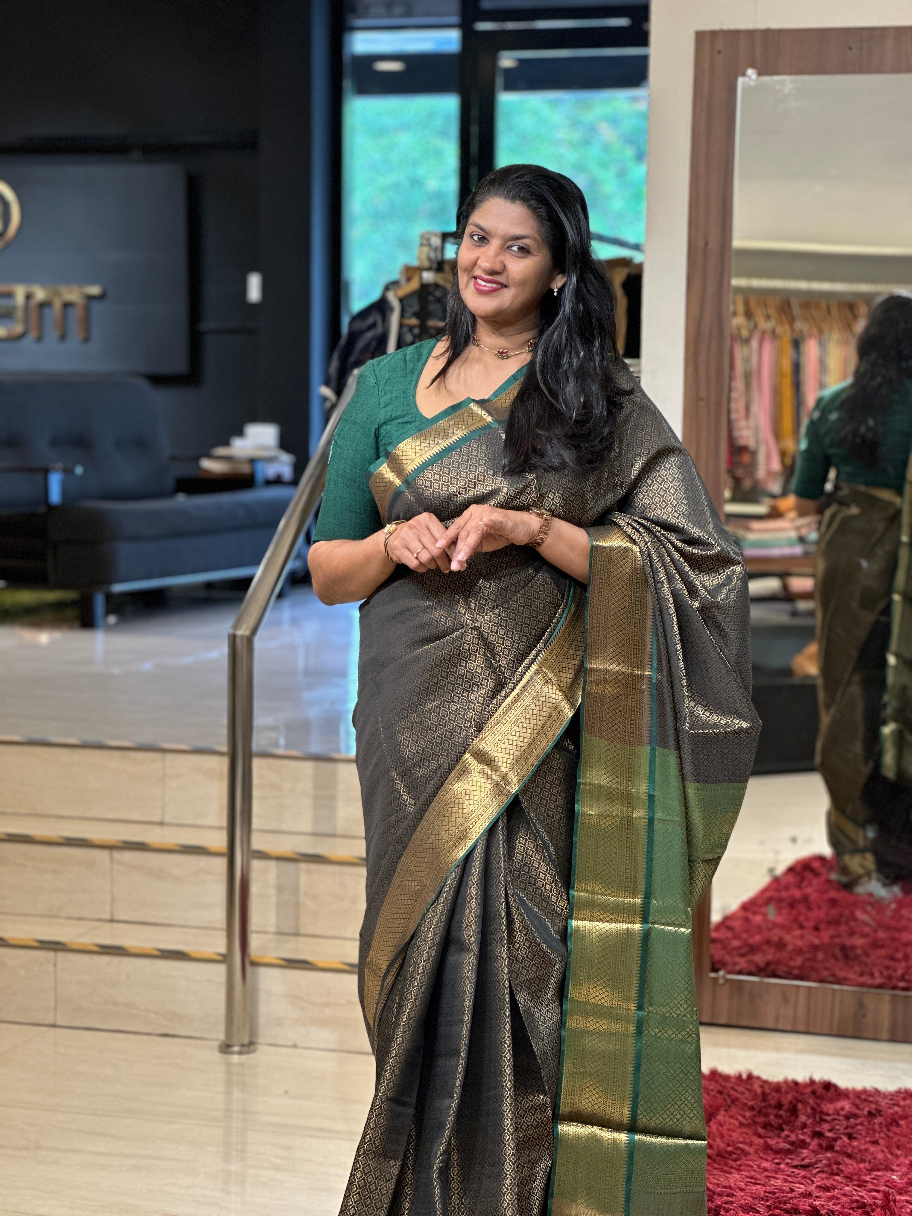 Zari Weaving Floral Patterned Semi Silk Saree | KAC190