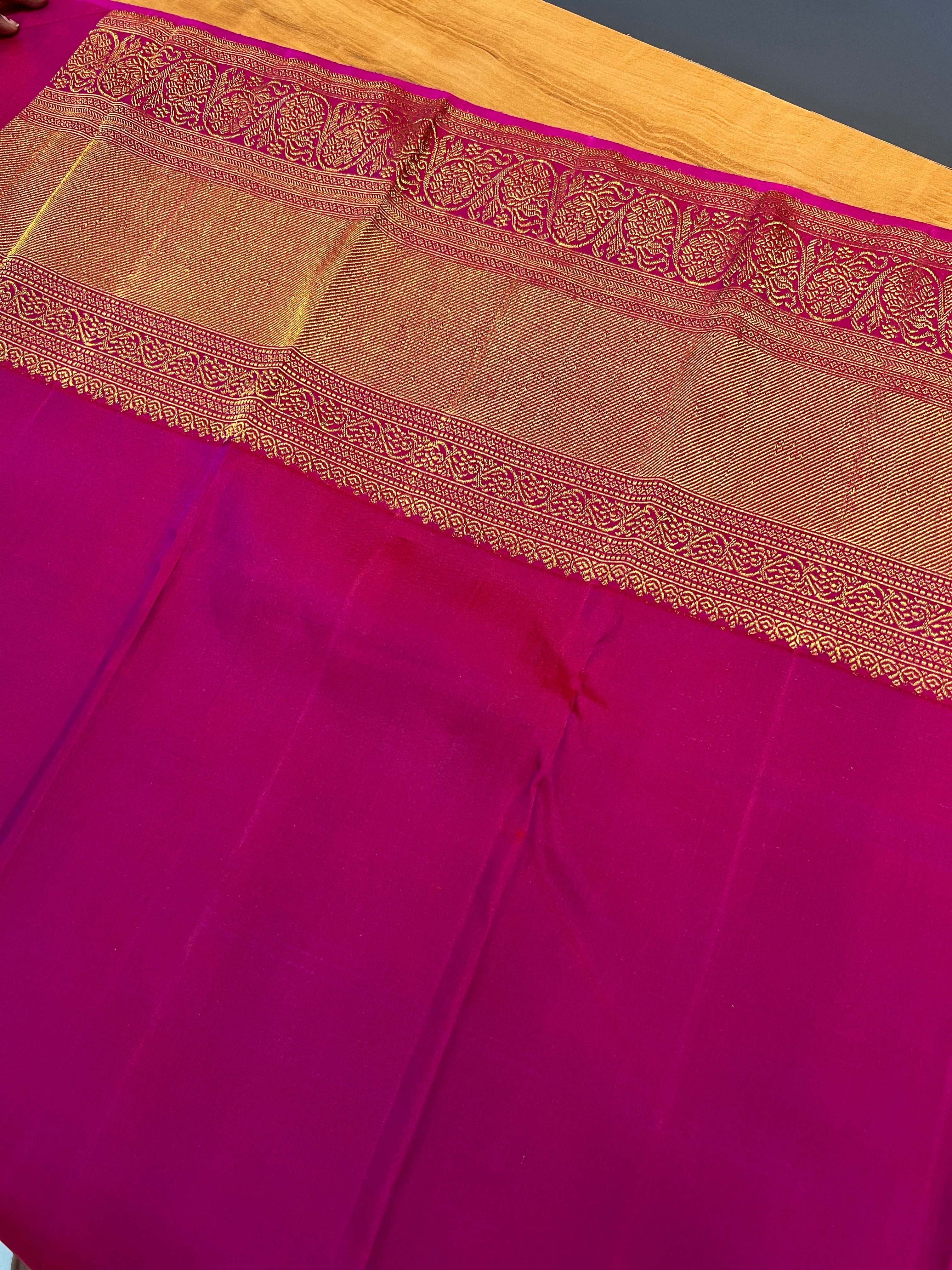 Traditional Zari Weaved Kanchipuram Saree | AK141