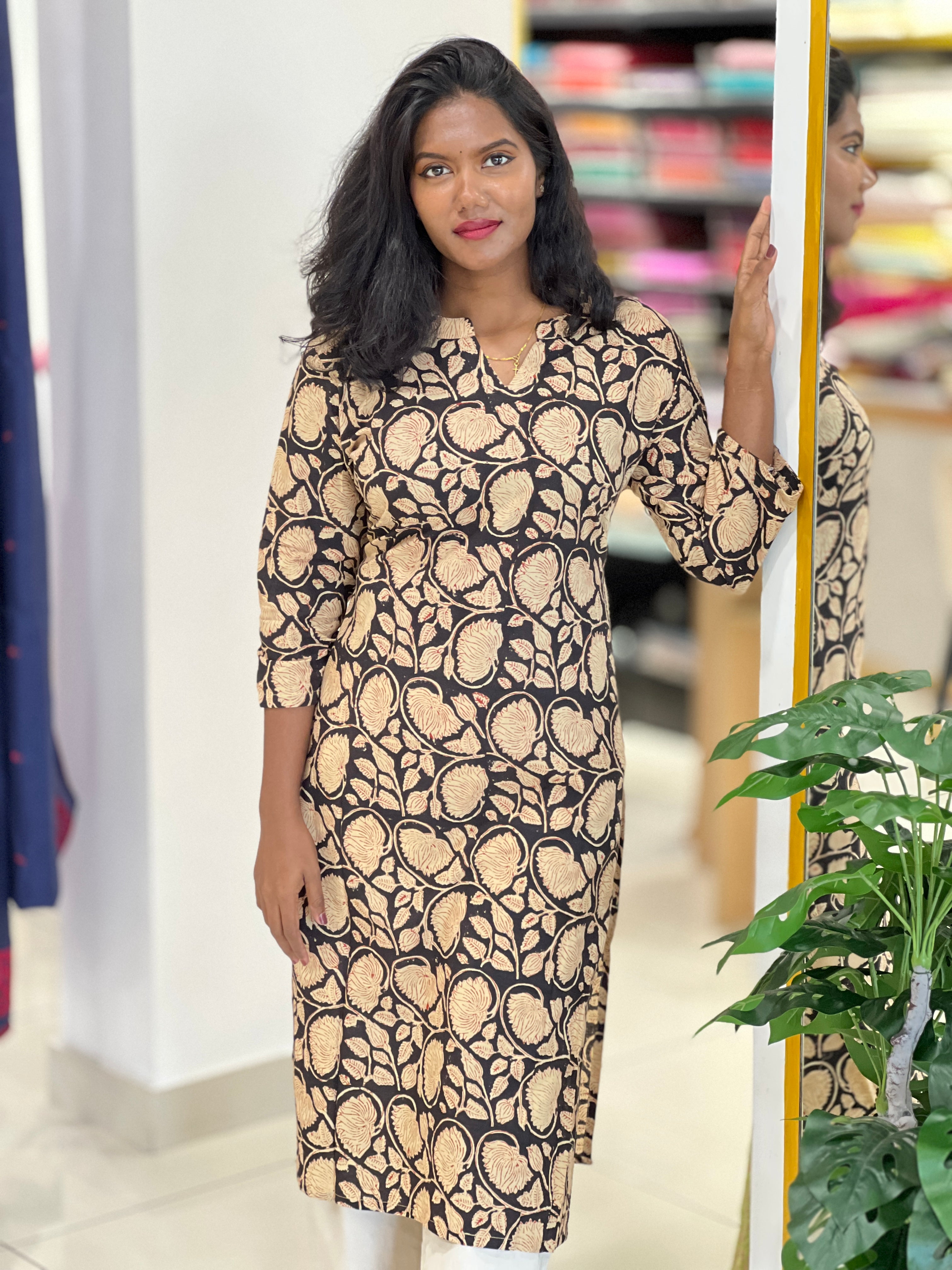 Floral Printed Pattern Cotton Kurta | DNT832