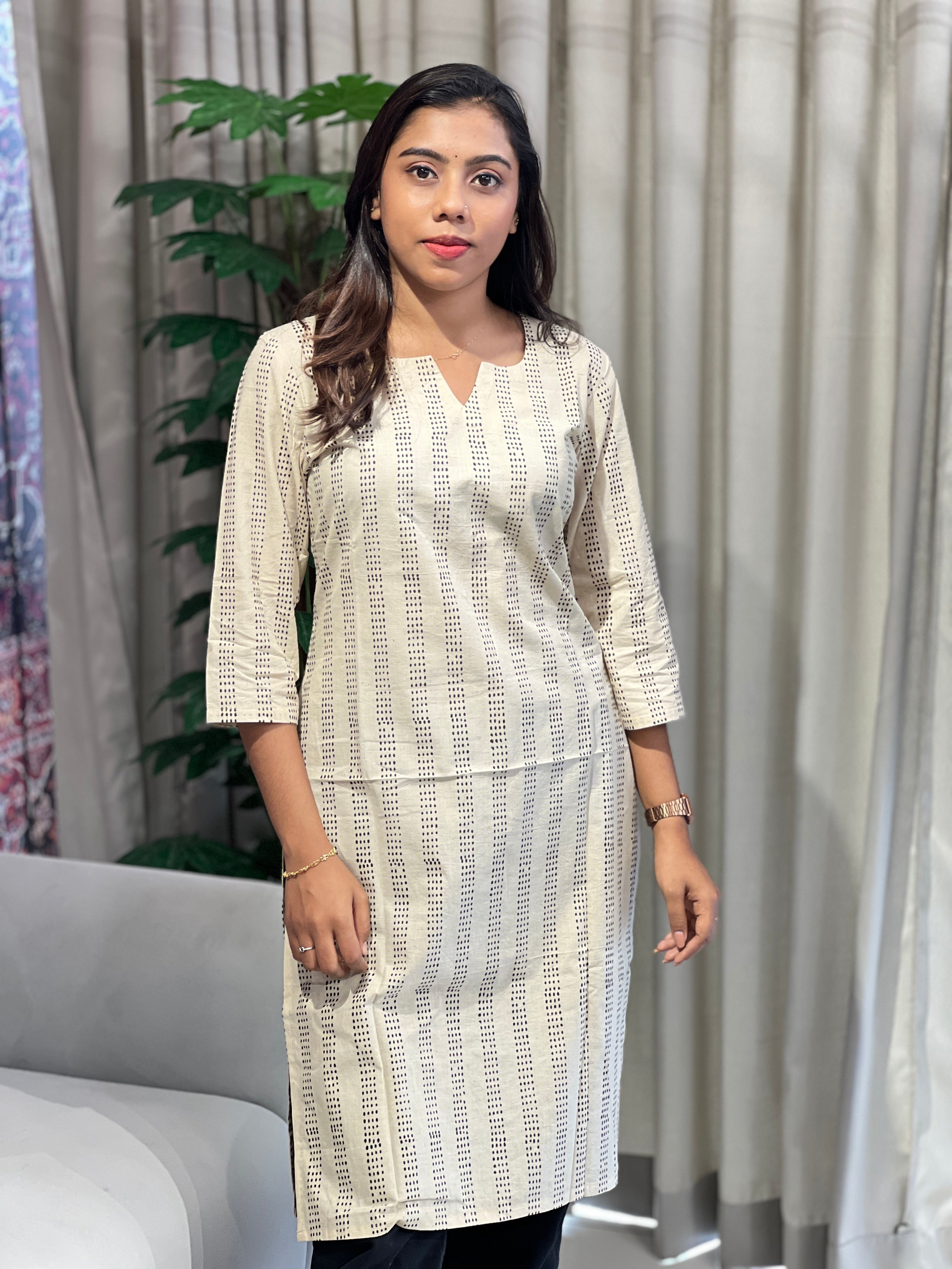 Dotted Stripes Detailed Cottton Kurta | DNT840