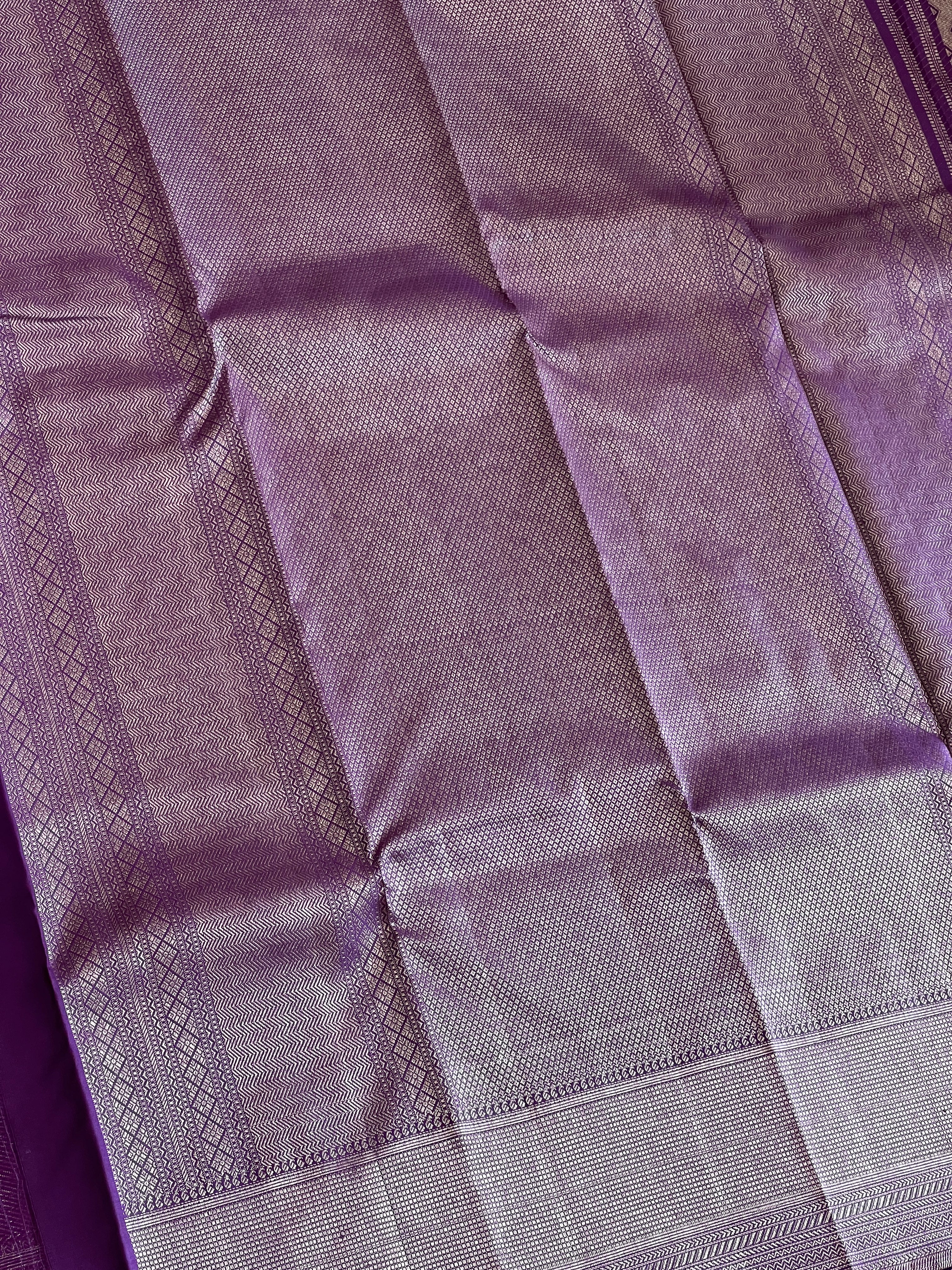 Geometric Patterned Kanchipuram Saree | OM233