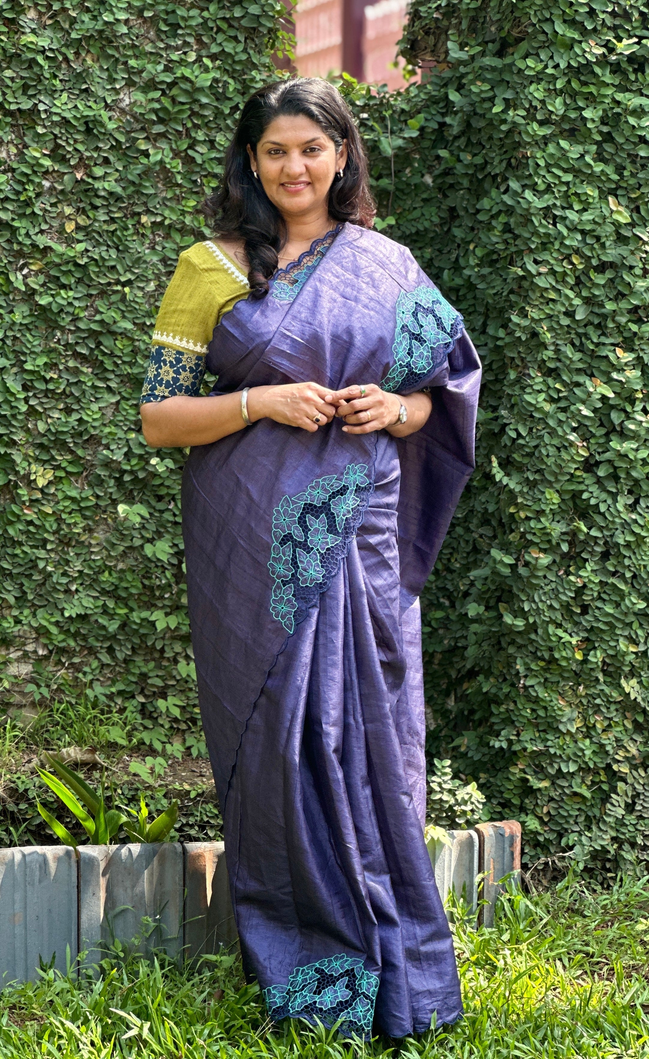 Floral Twine Cutwork Tussar Silk Saree | TC269