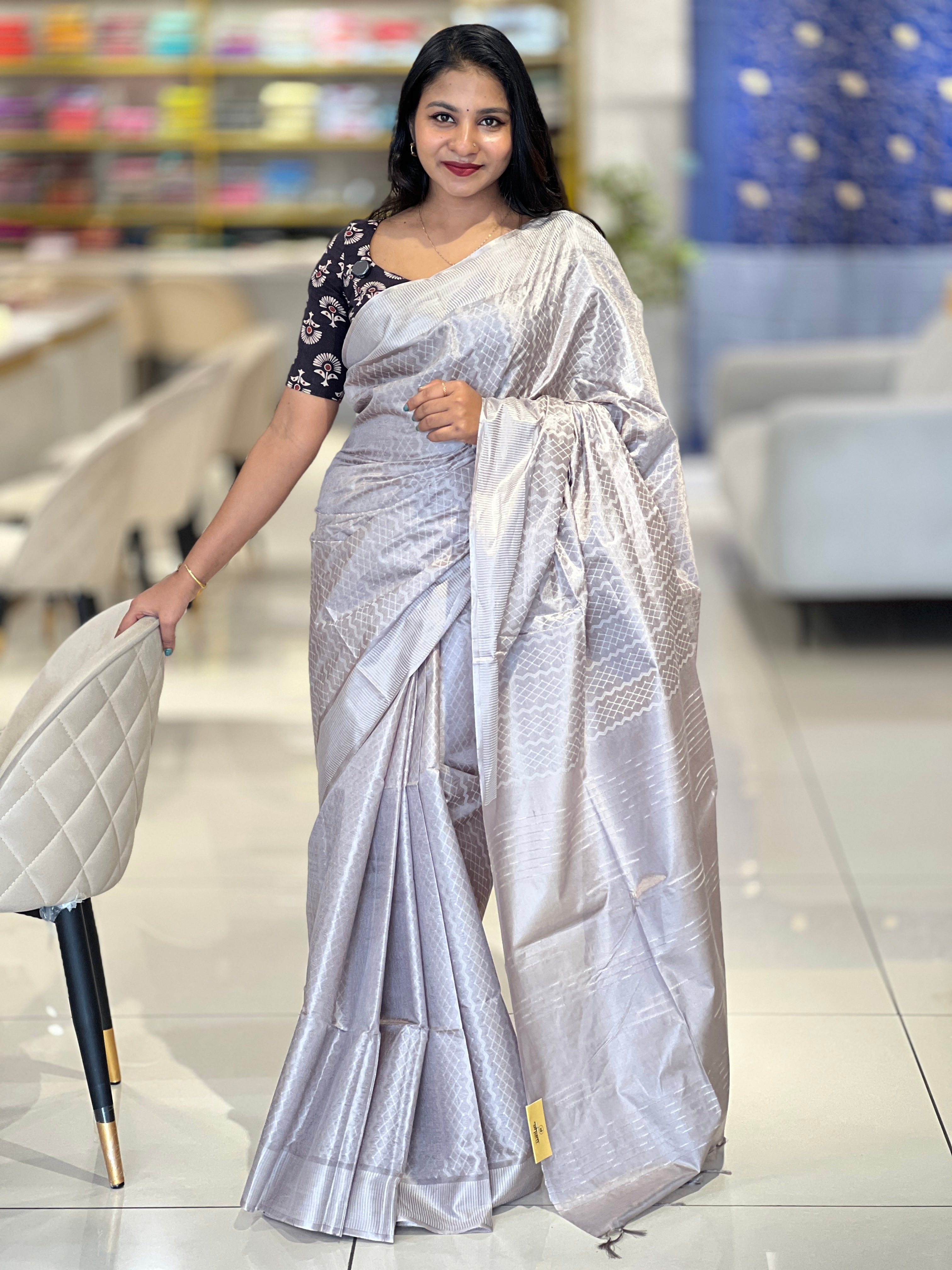 Thread Weaving Geometric Patterned Semi Tussar Saree | PNS164