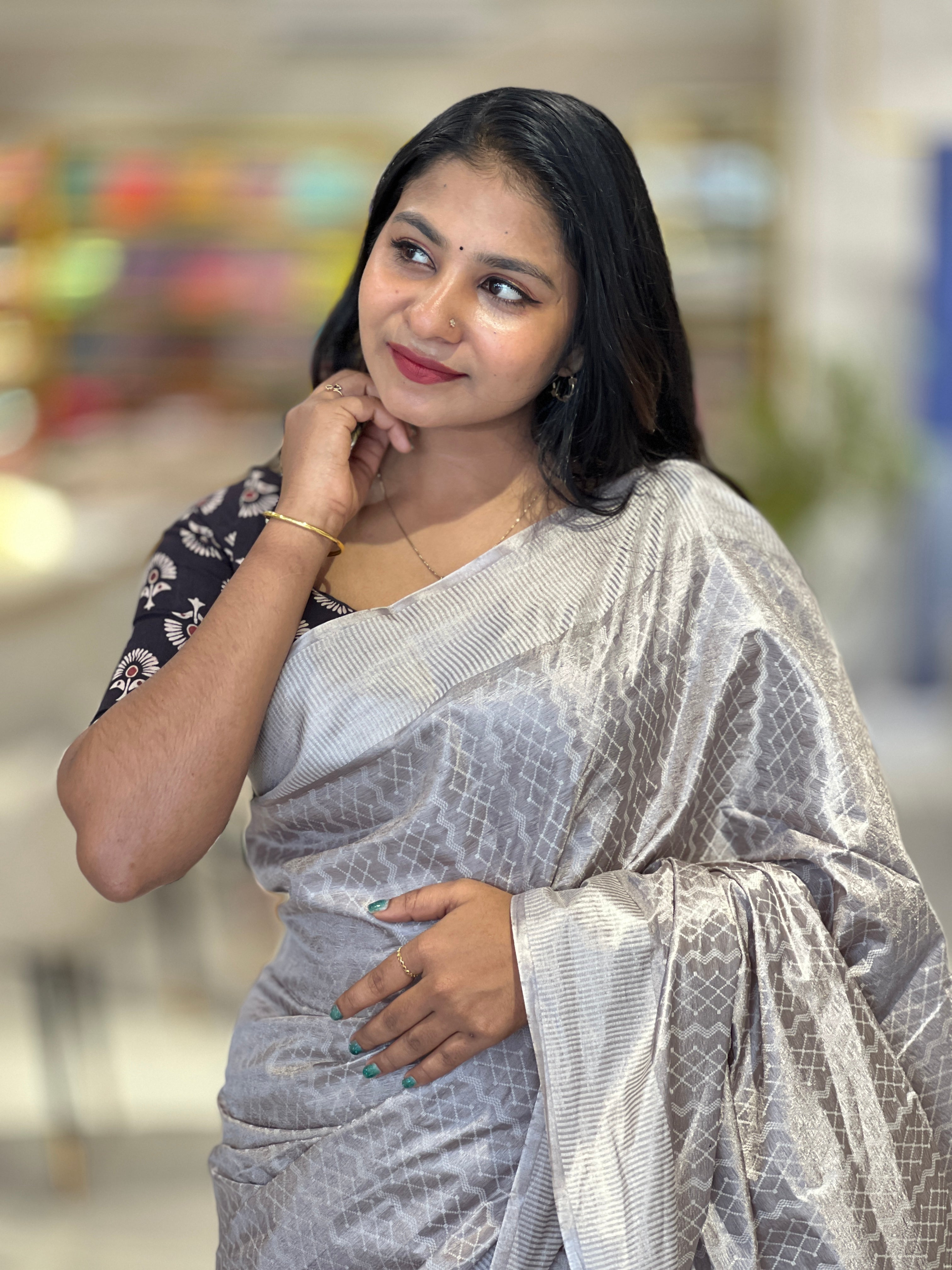 Thread Weaving Geometric Patterned Semi Tussar Saree | PNS164