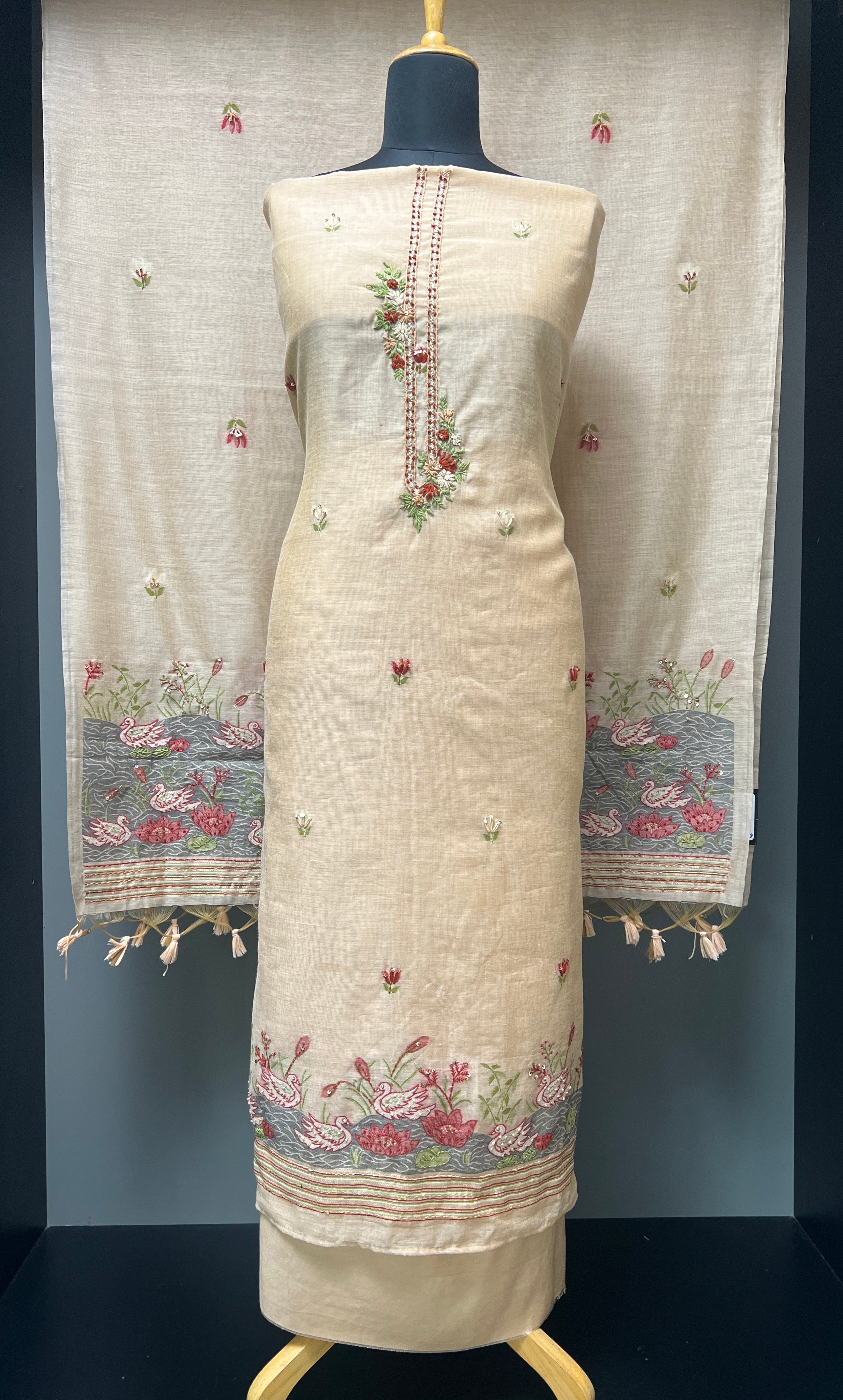 Thread Woven With Embroidery Highlighted Chanderi Salwar Set | LV456