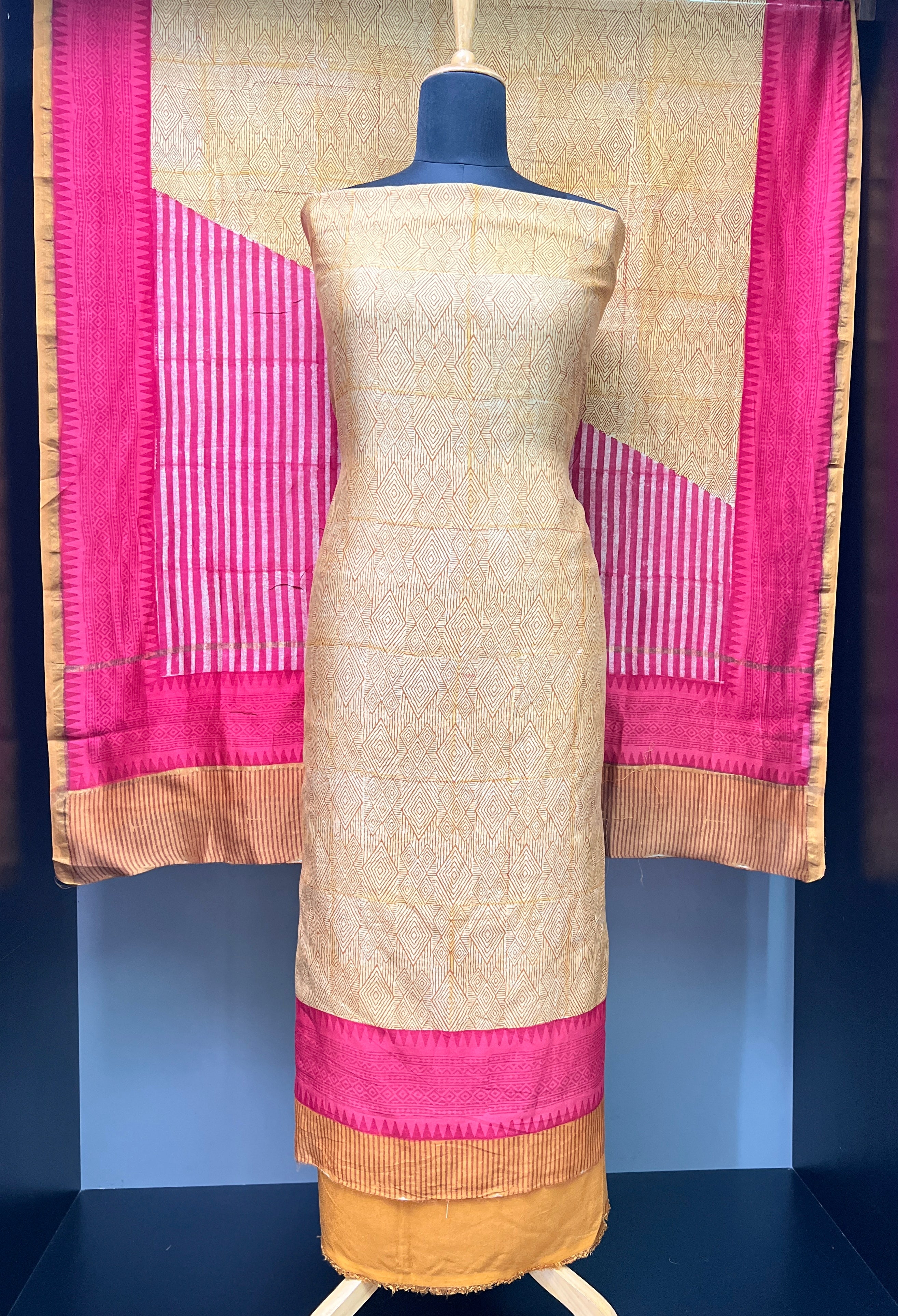 Geometric Patterned Screen Print Chanderi Silk Salwar Set | LV473