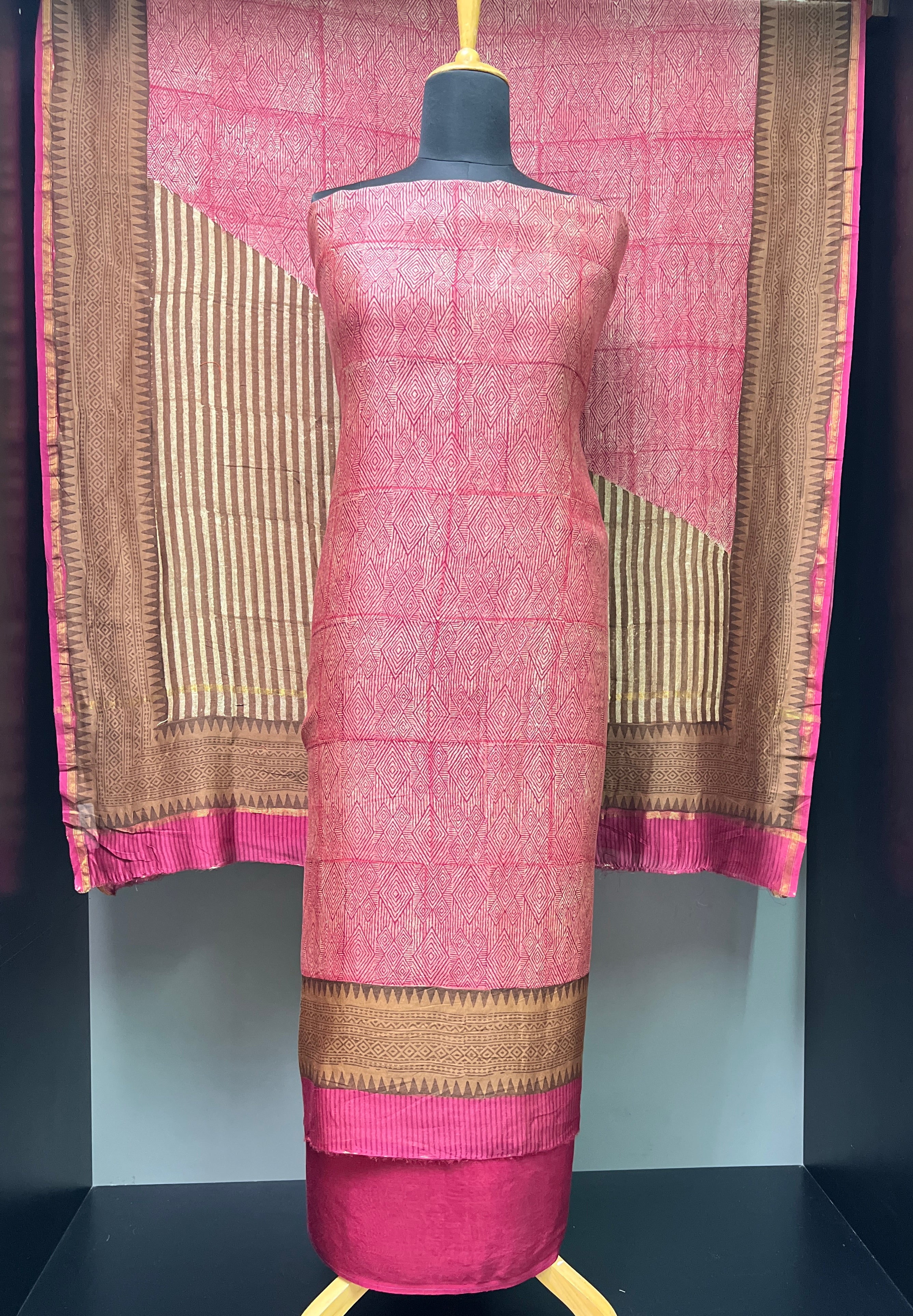 Geometric Patterned Screen Print Chanderi Silk Salwar Set | LV474