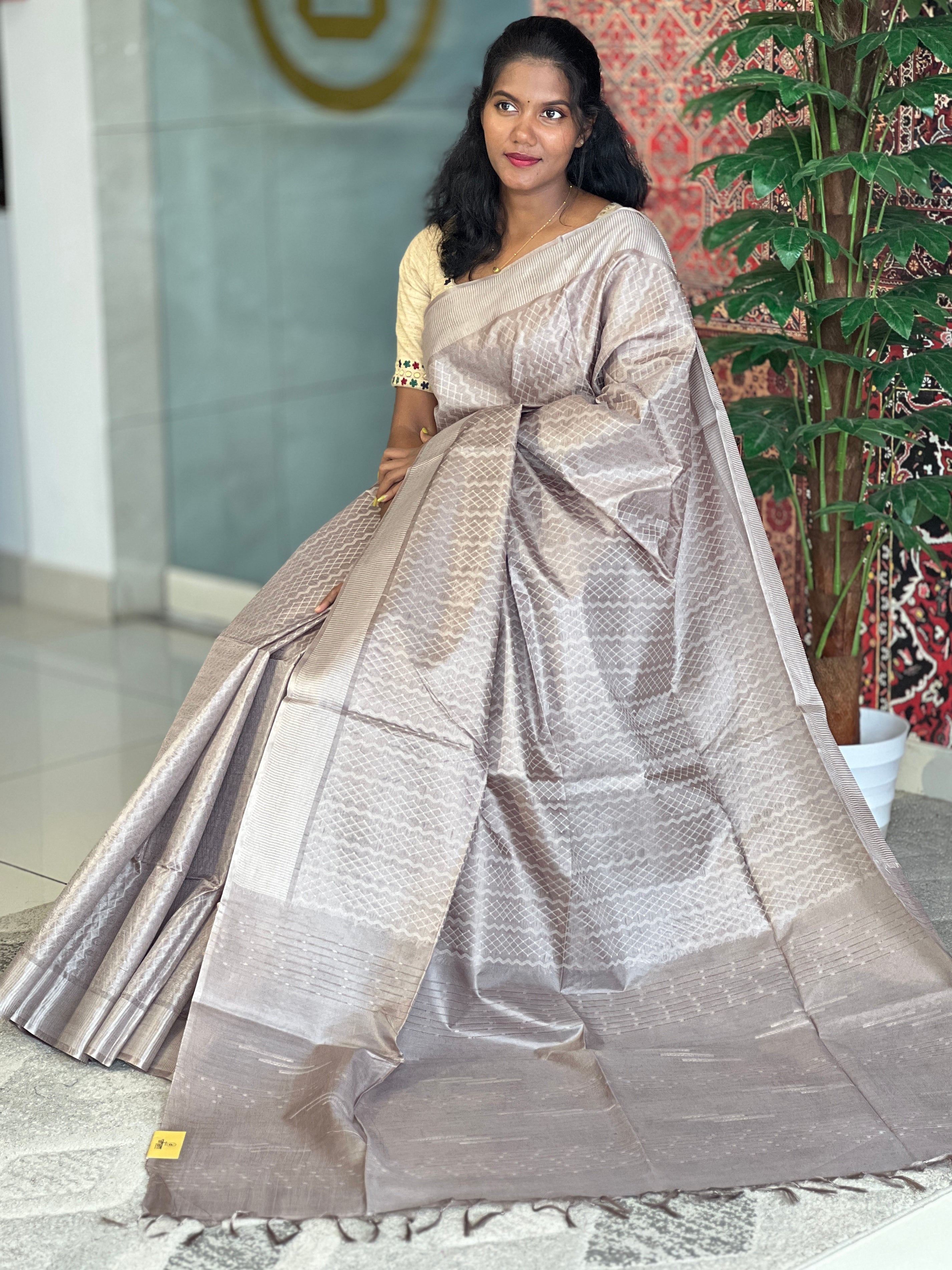 Thread Weaving Geometric Patterned Semi Tussar Saree | PNS167