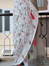 Hand Kantha Embroidery Linen Finish Saree | RP431