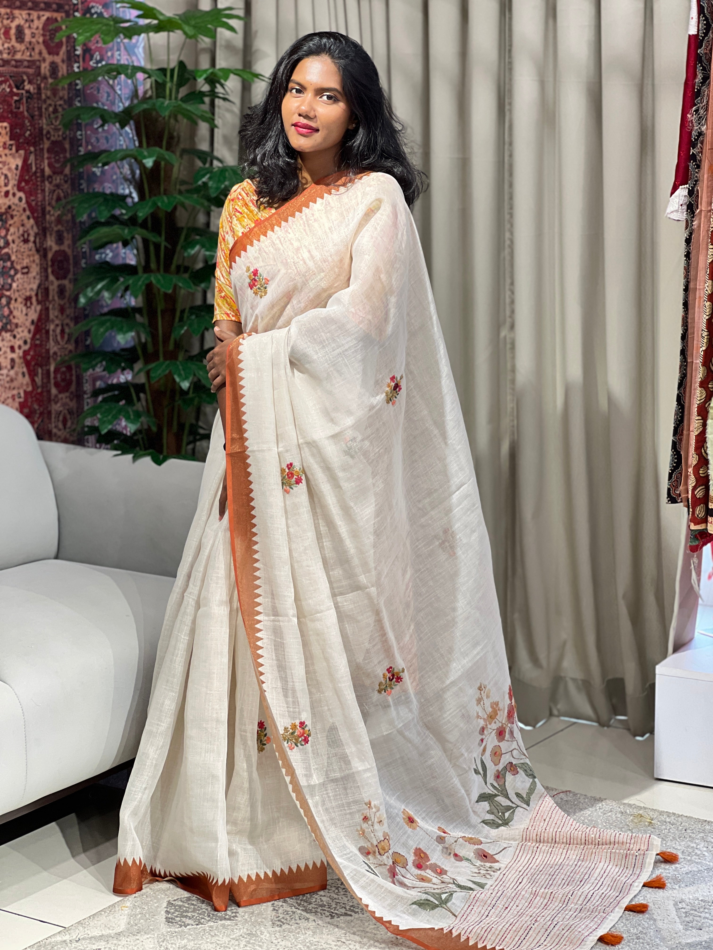 Embroidery Detailed Tissue Linen Saree | BLD1542