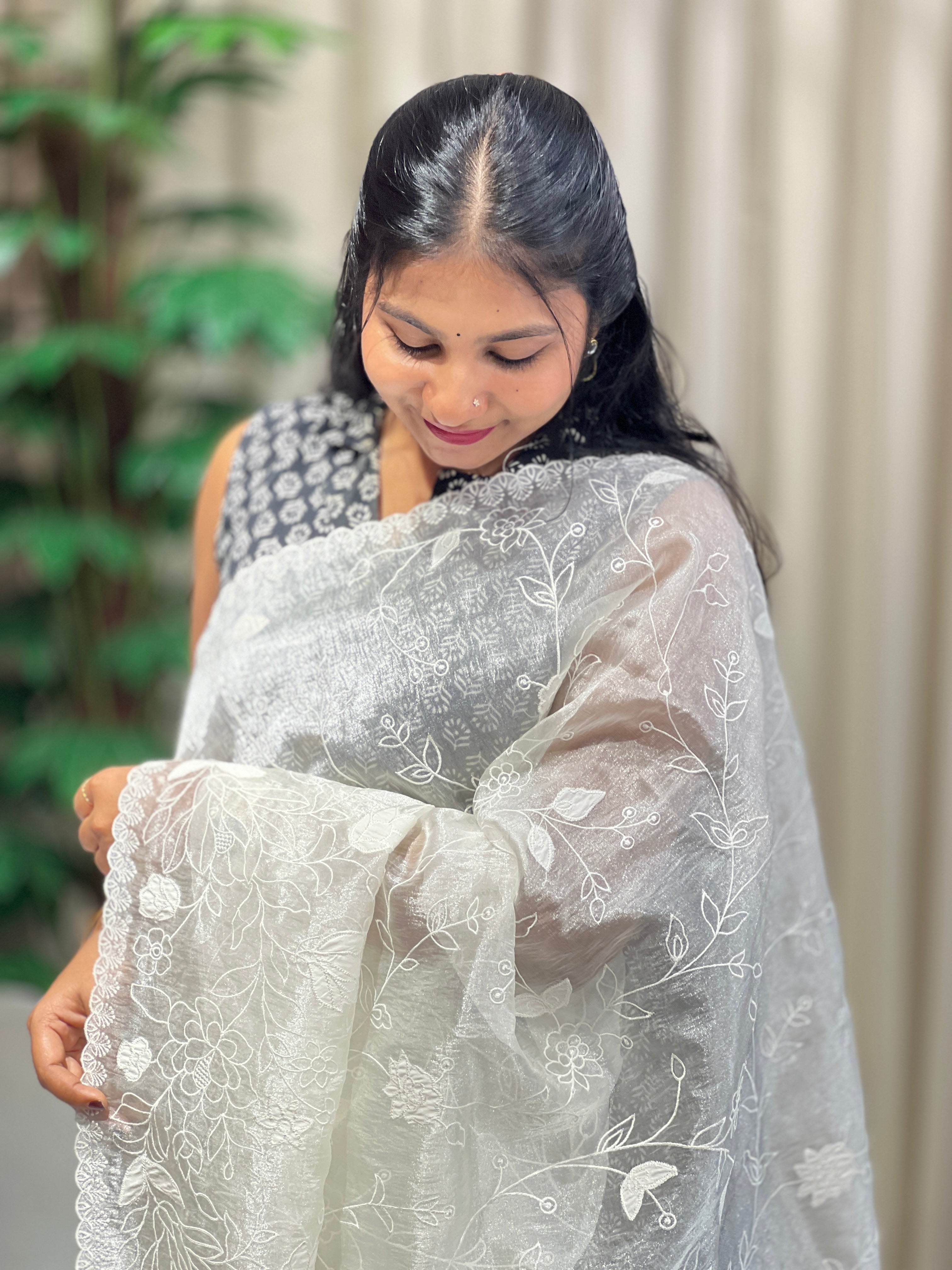 Applique Detailed Shimmer Organza Saree | BLD1708